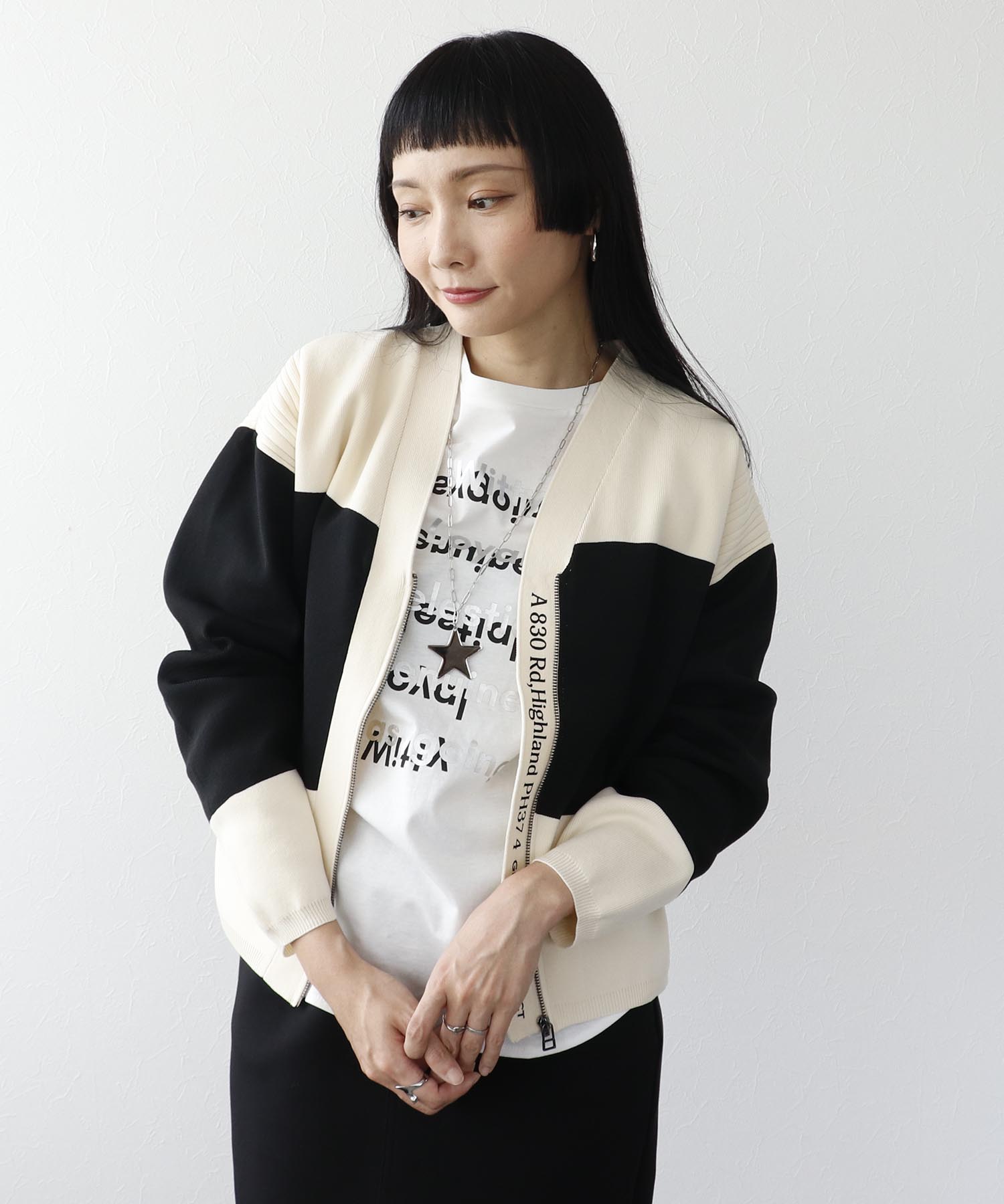 超軽量編柄ロゴZIPブルゾン