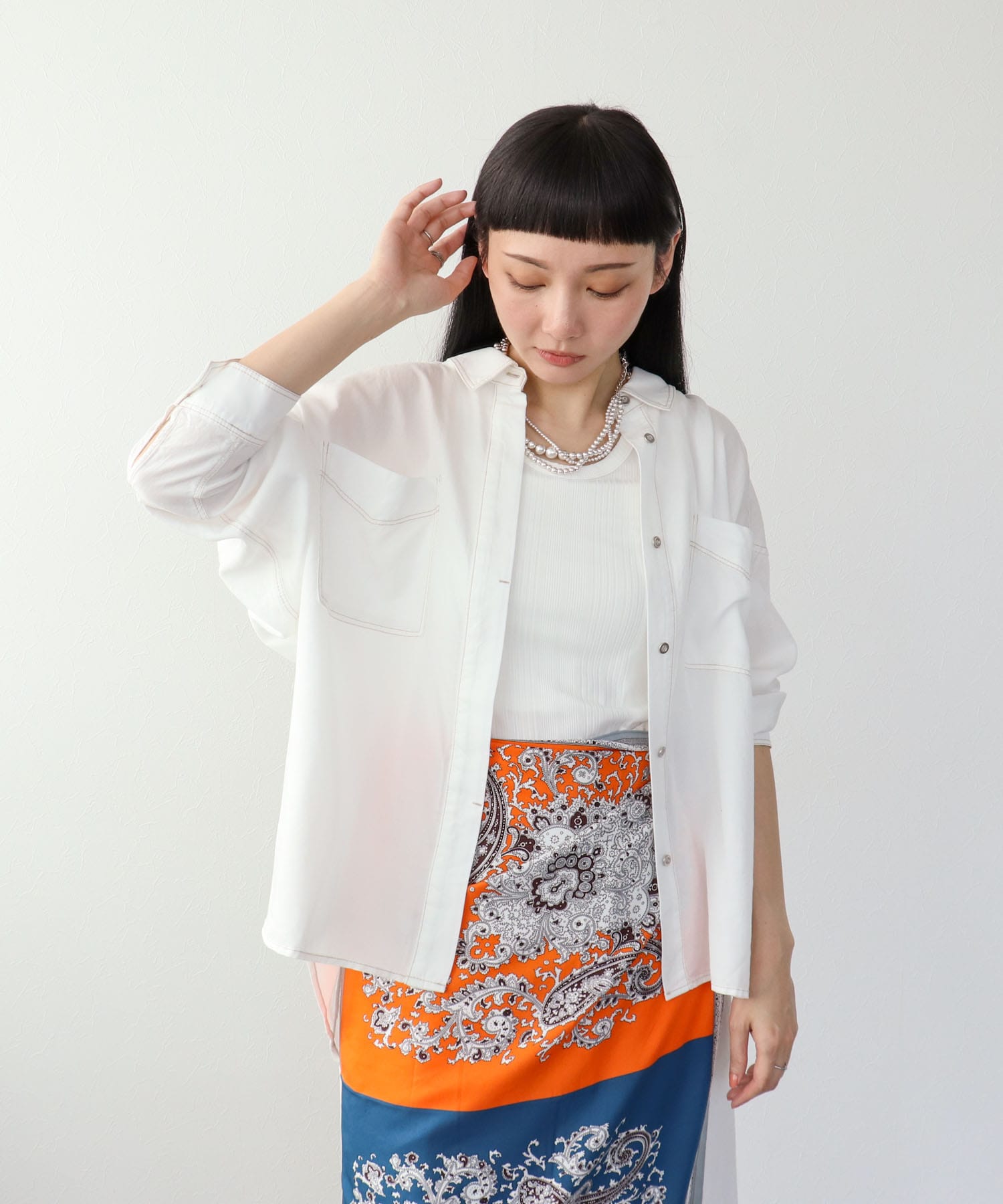 パウダーシルクデニムラウンドブラウス