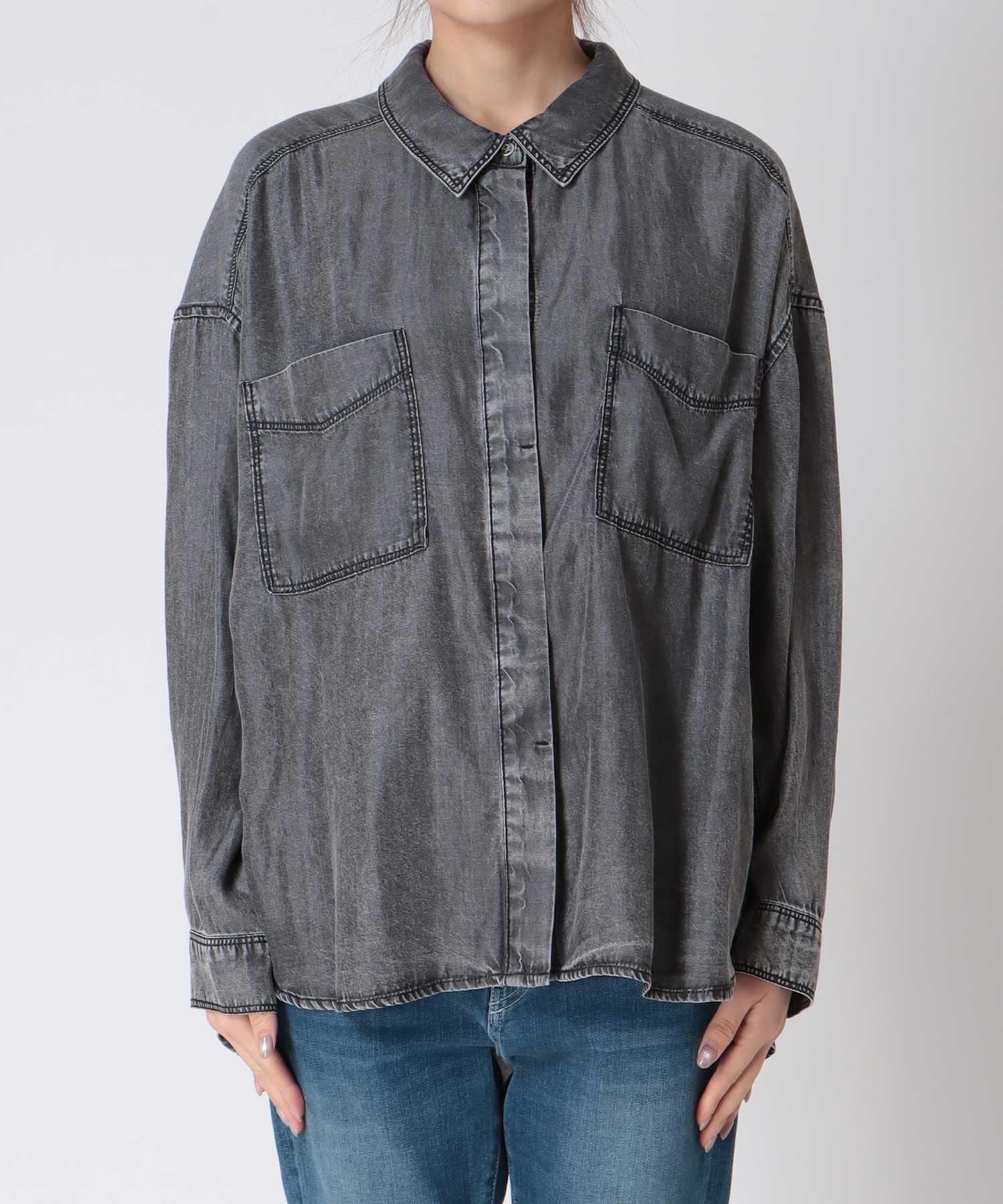 パウダーシルクデニムラウンドブラウス