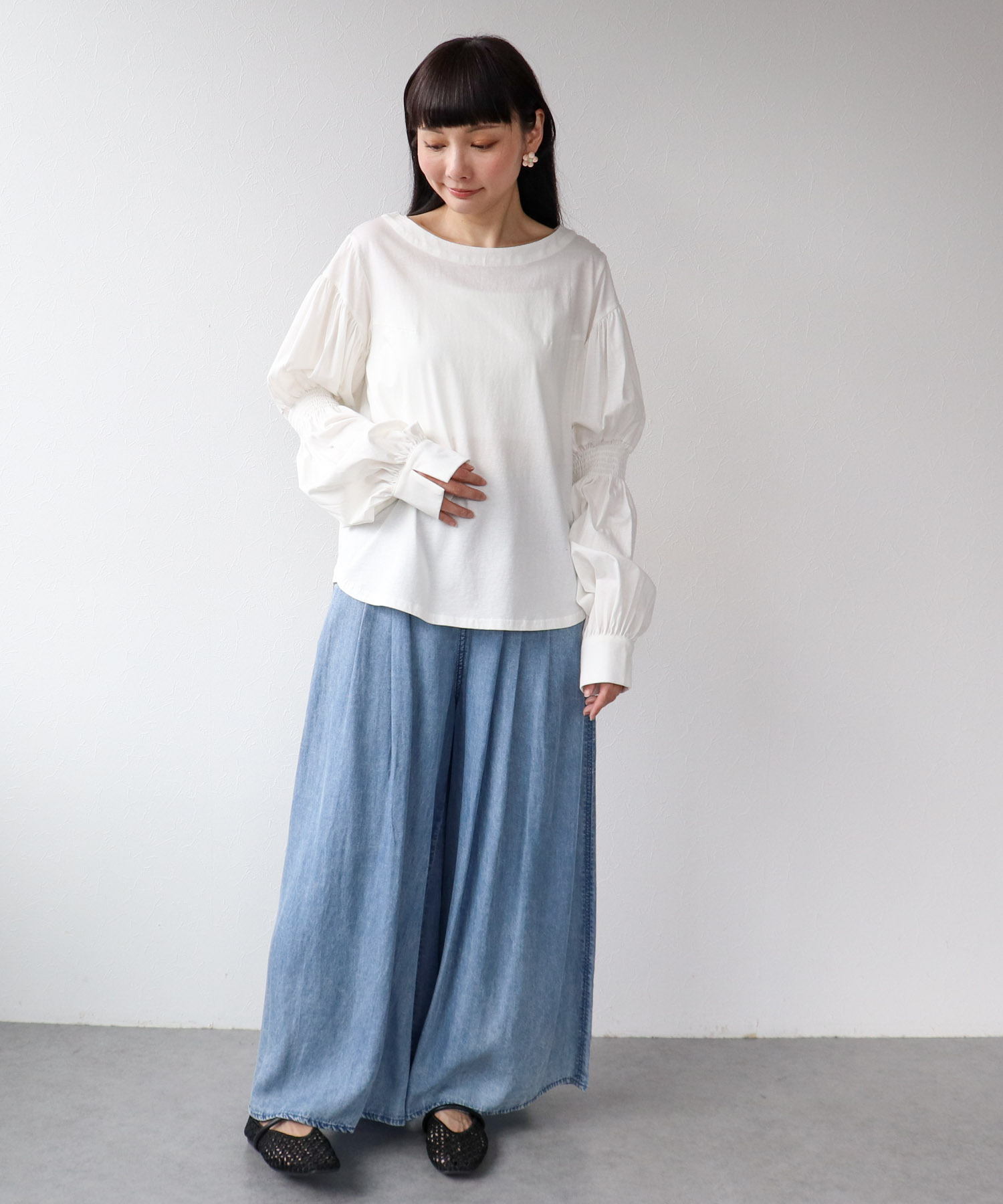 【2/26(木)12時予約開始】パウダーシルクデニムラウンドパンツ