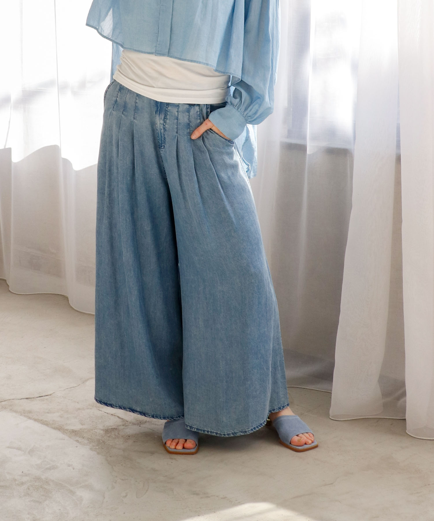 パウダーシルクデニムラウンドパンツ