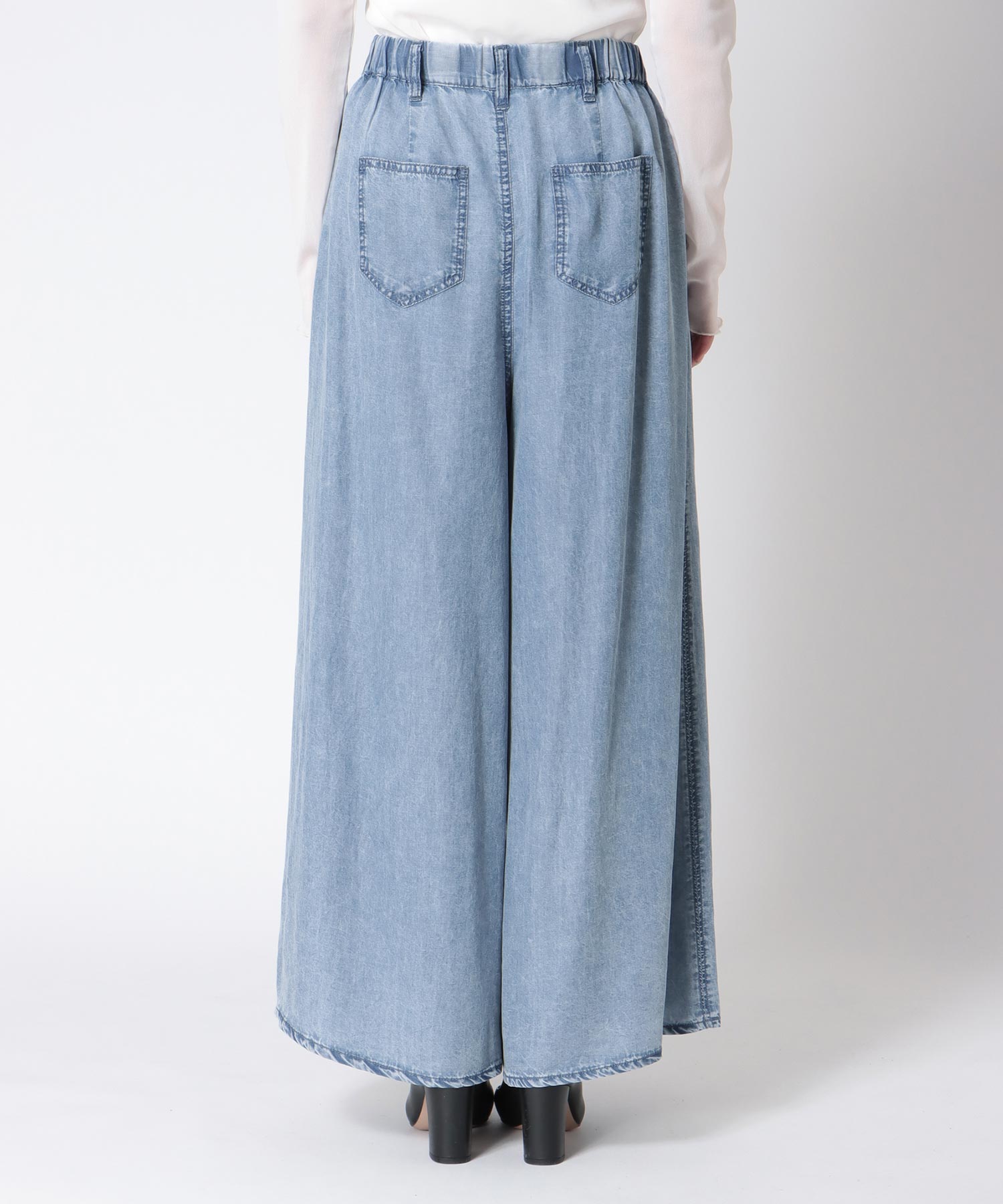 【2/26(木)12時予約開始】パウダーシルクデニムラウンドパンツ