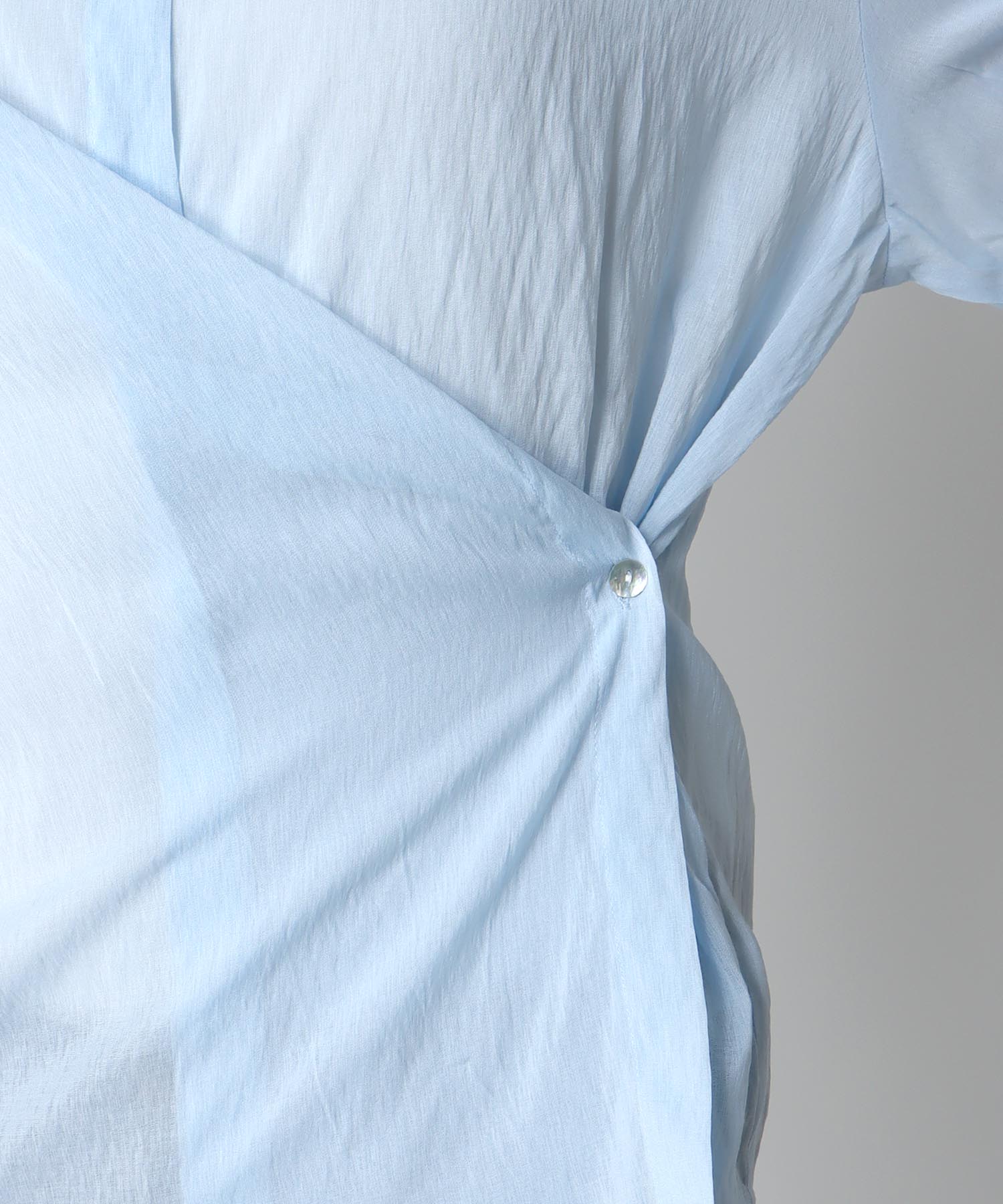 シアーエステルステンブラウス