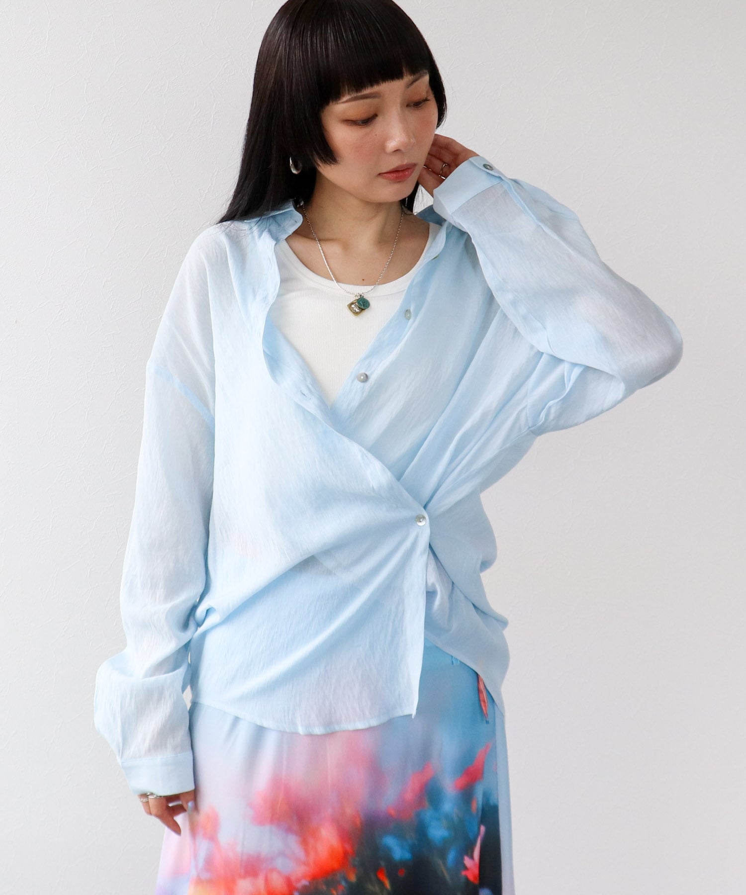 シアーエステルステンブラウス