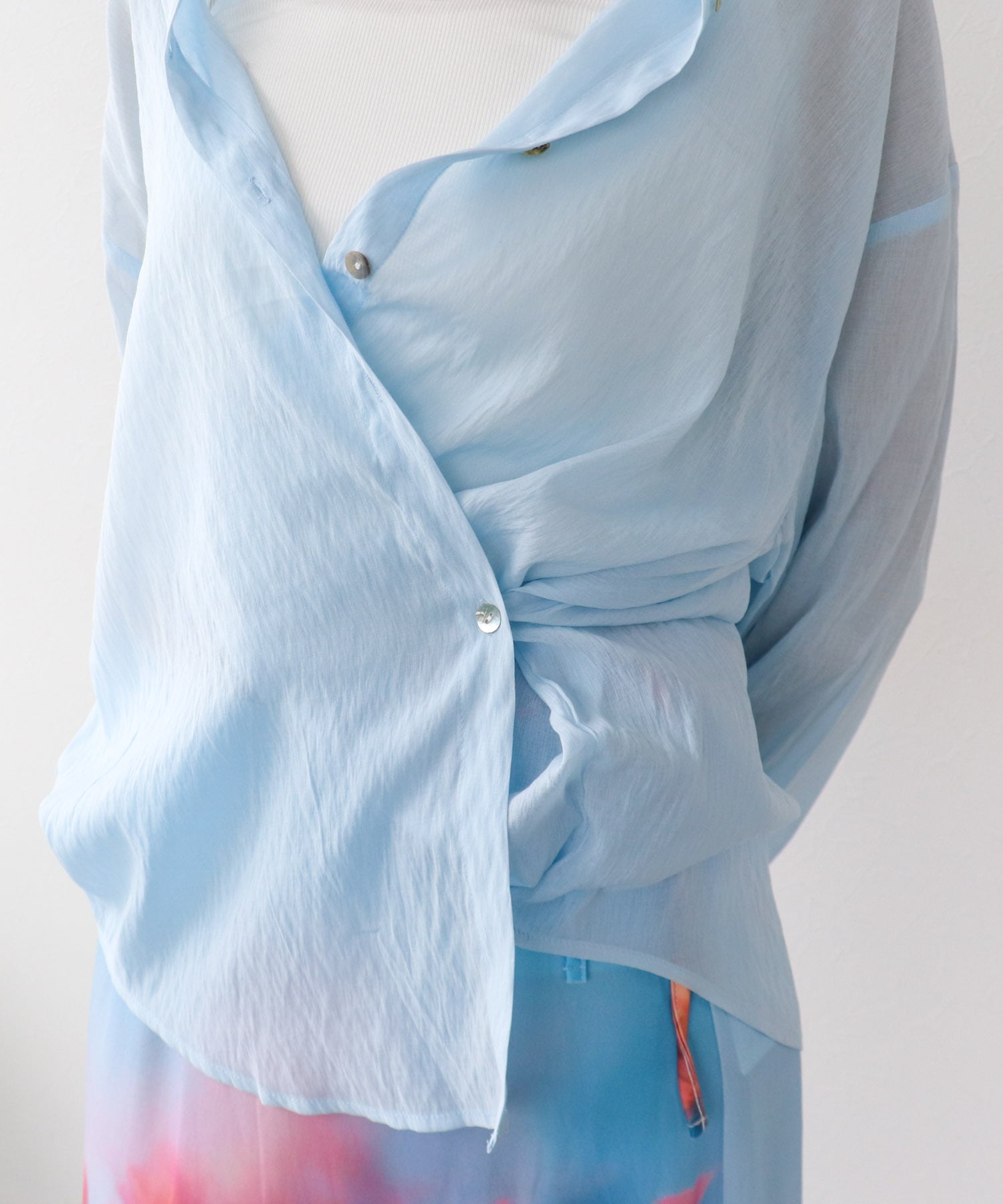 シアーエステルステンブラウス