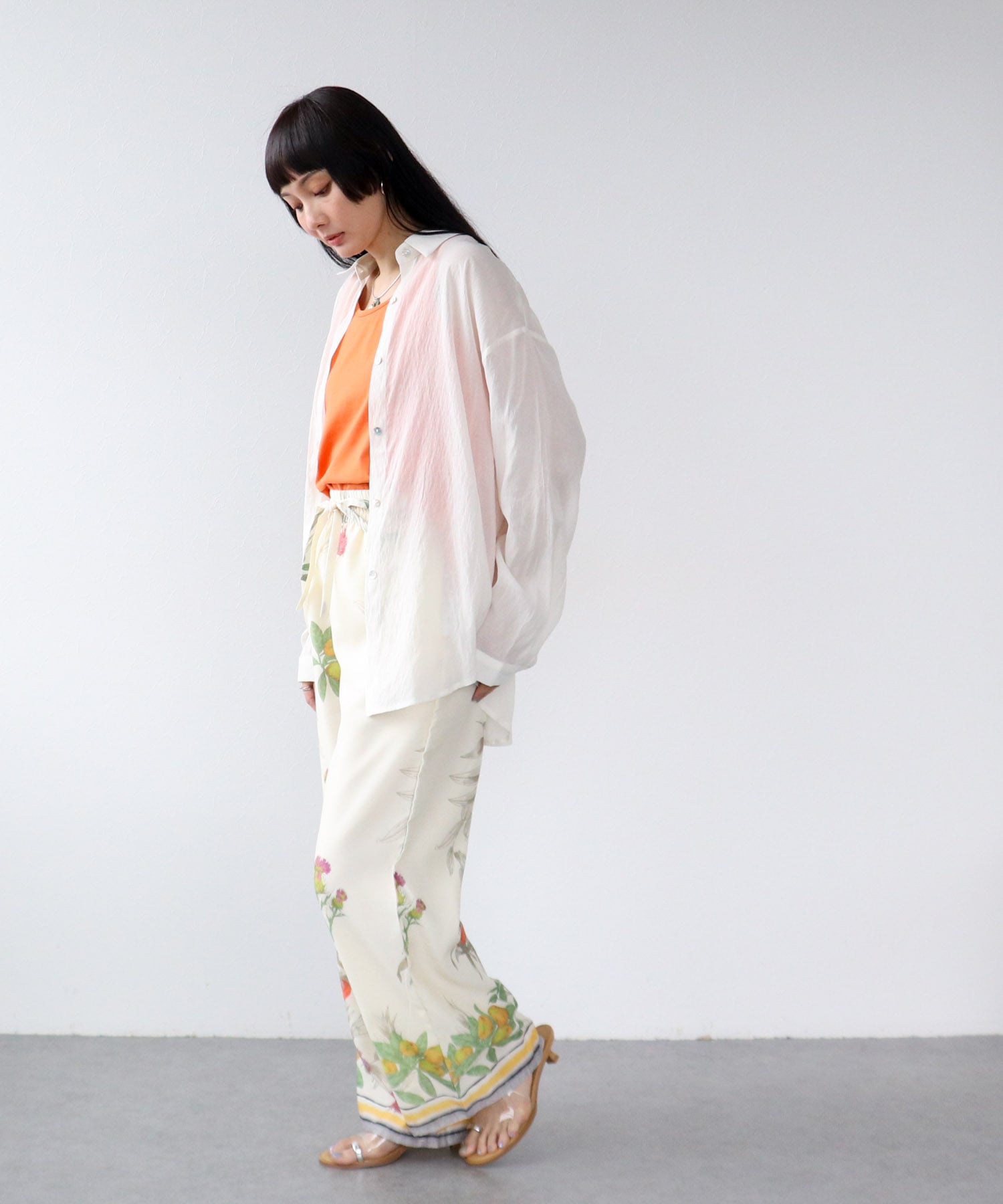 シアーエステルステンブラウス