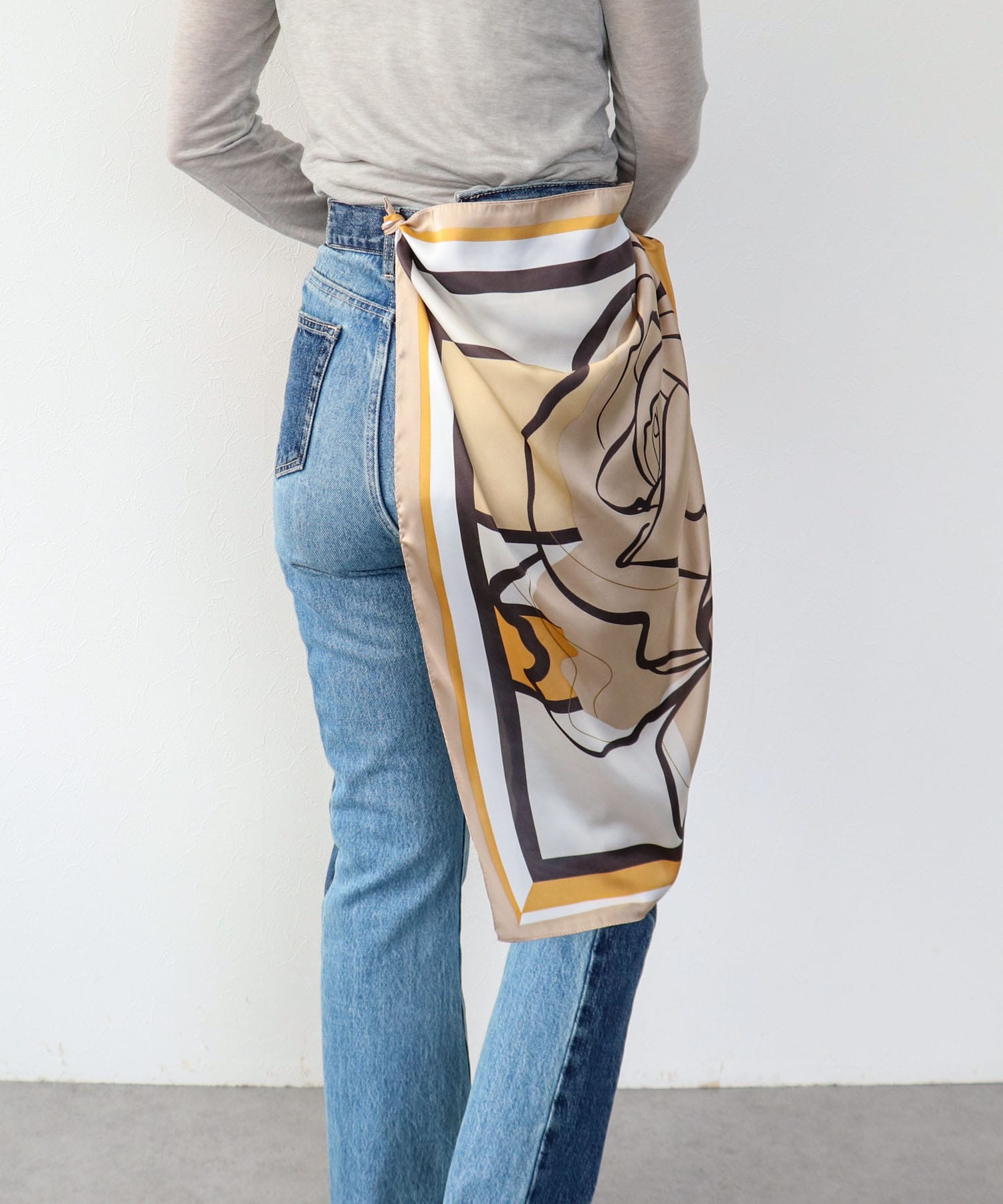 ローズ柄スカーフ