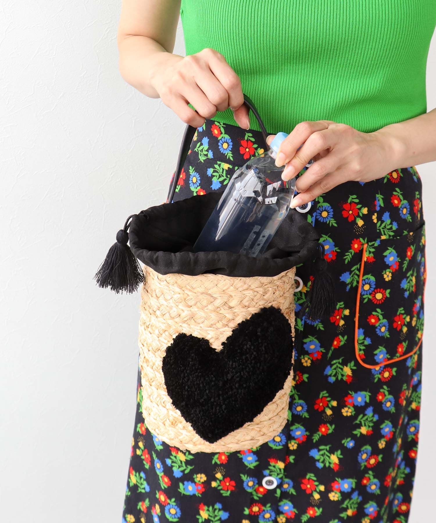 ハート付きラフィアバケットトート