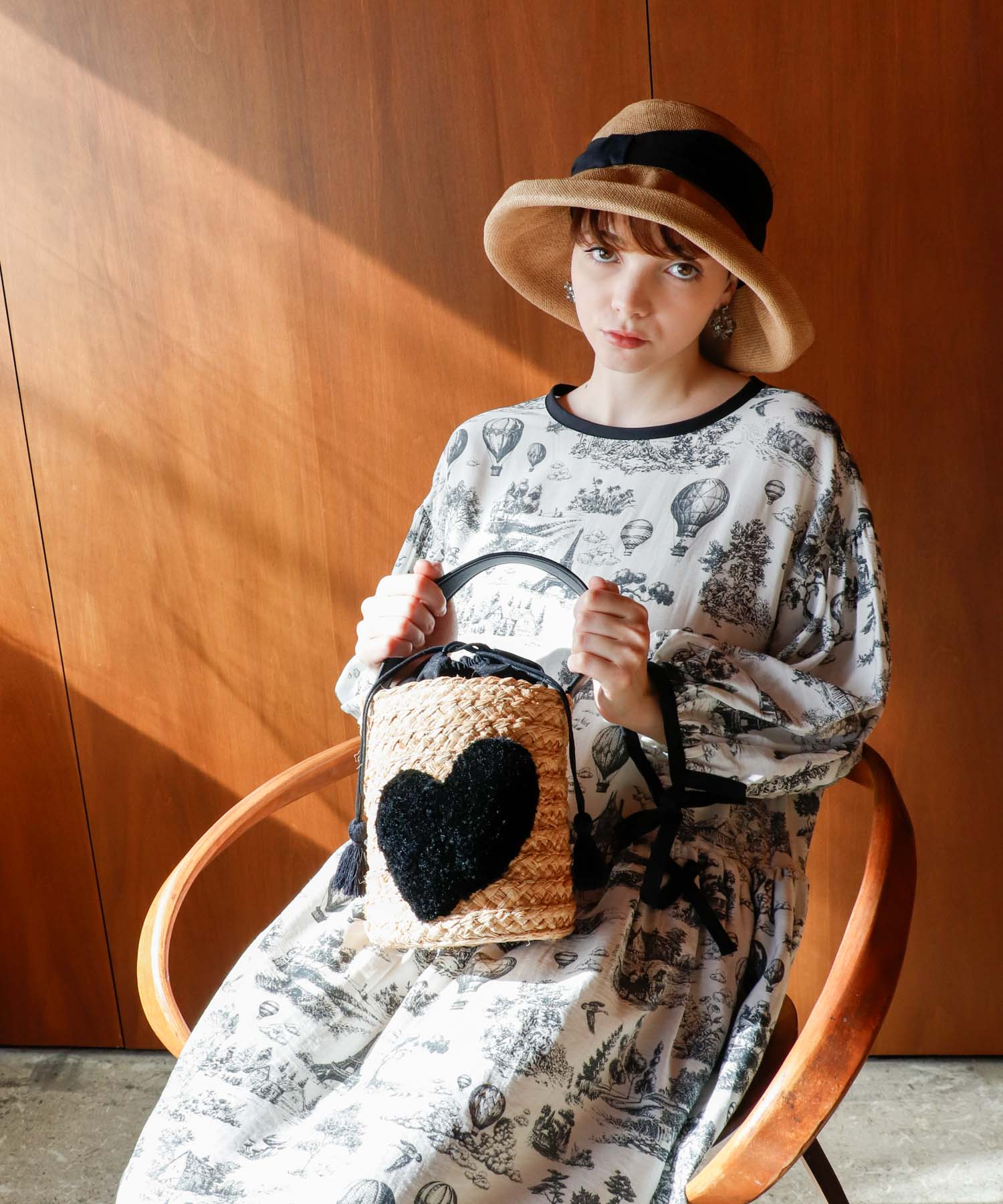 ハート付きラフィアバケットトート