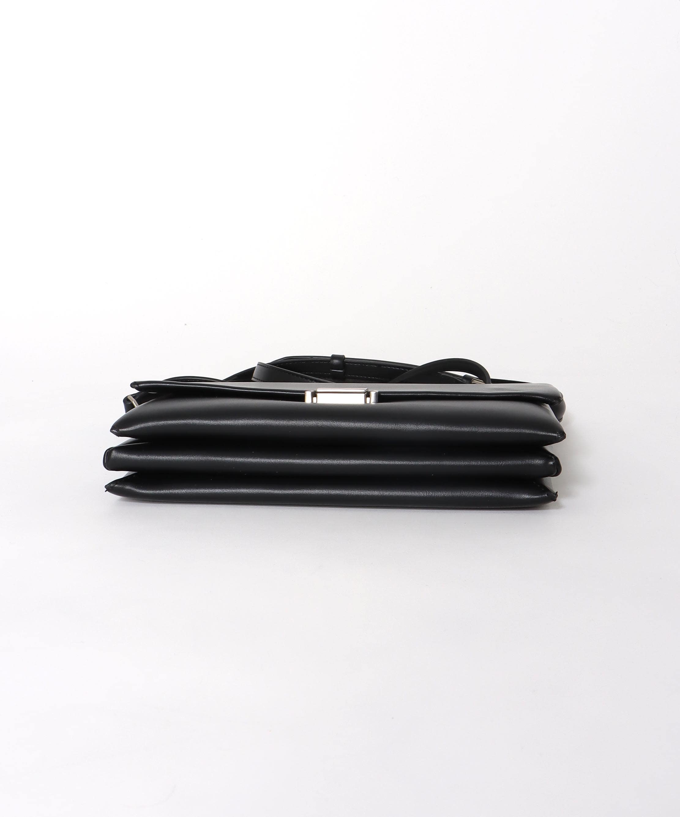 ソフトフラップハンドバッグ