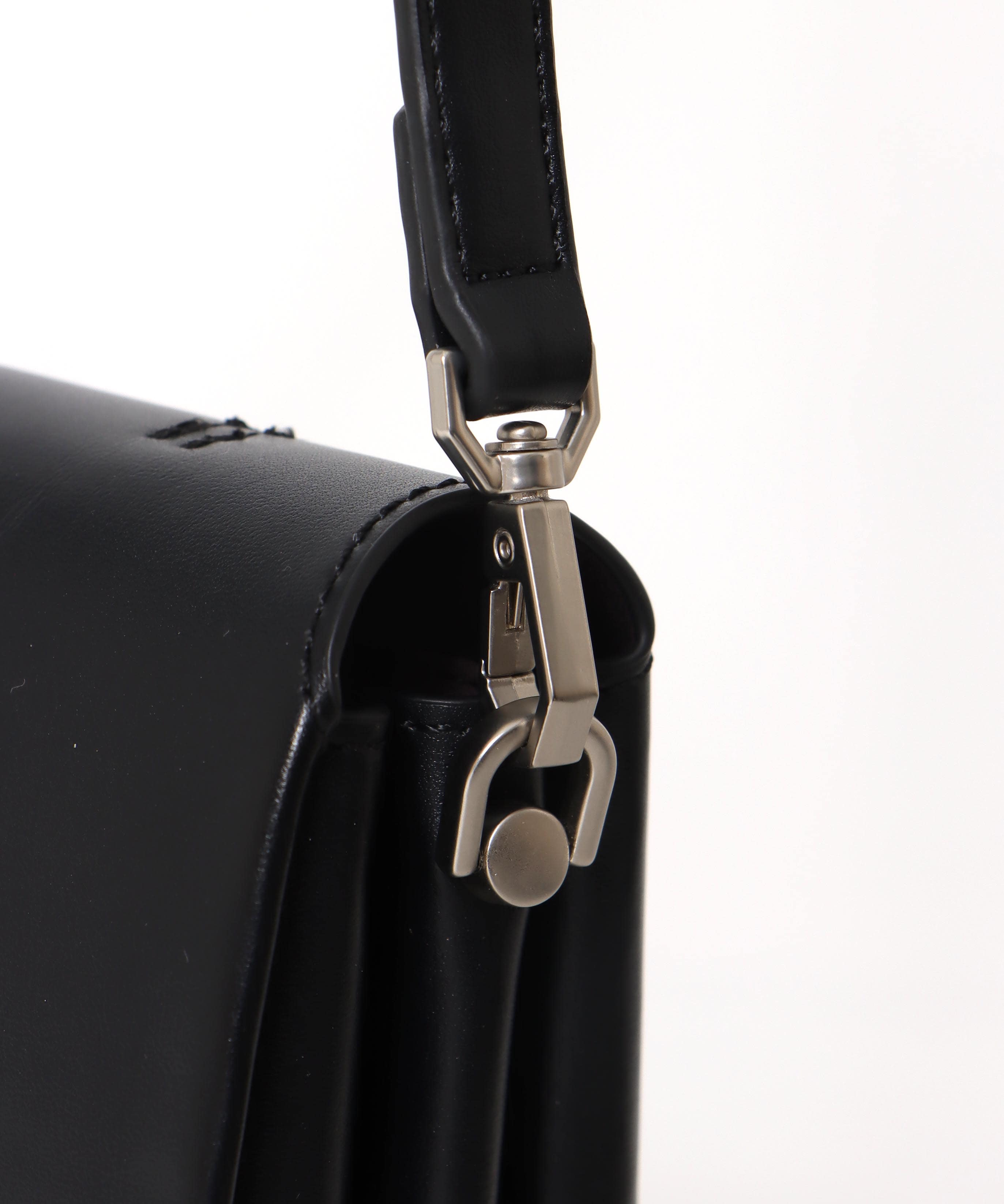 ソフトフラップハンドバッグ