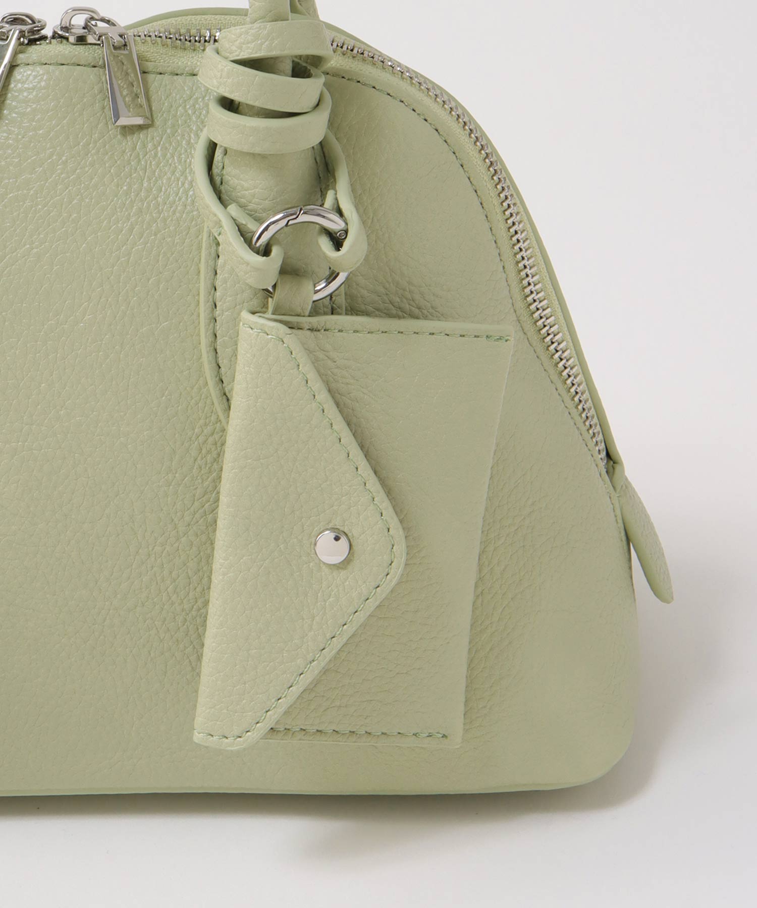 ポーチ付きシェル型ボストン