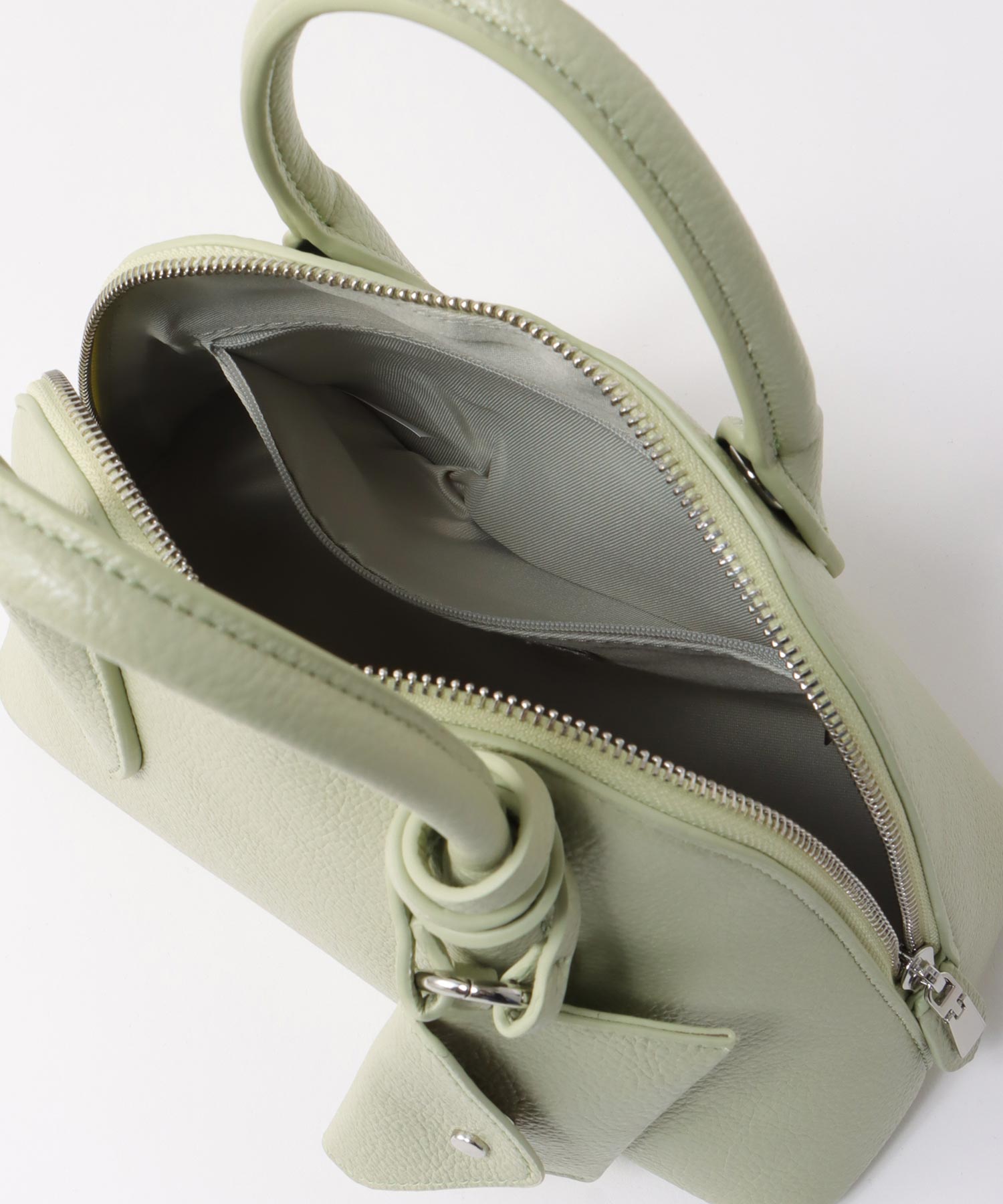 ポーチ付きシェル型ボストン