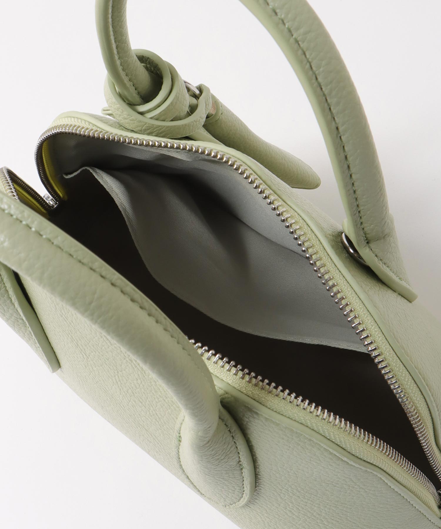 ポーチ付きシェル型ボストン