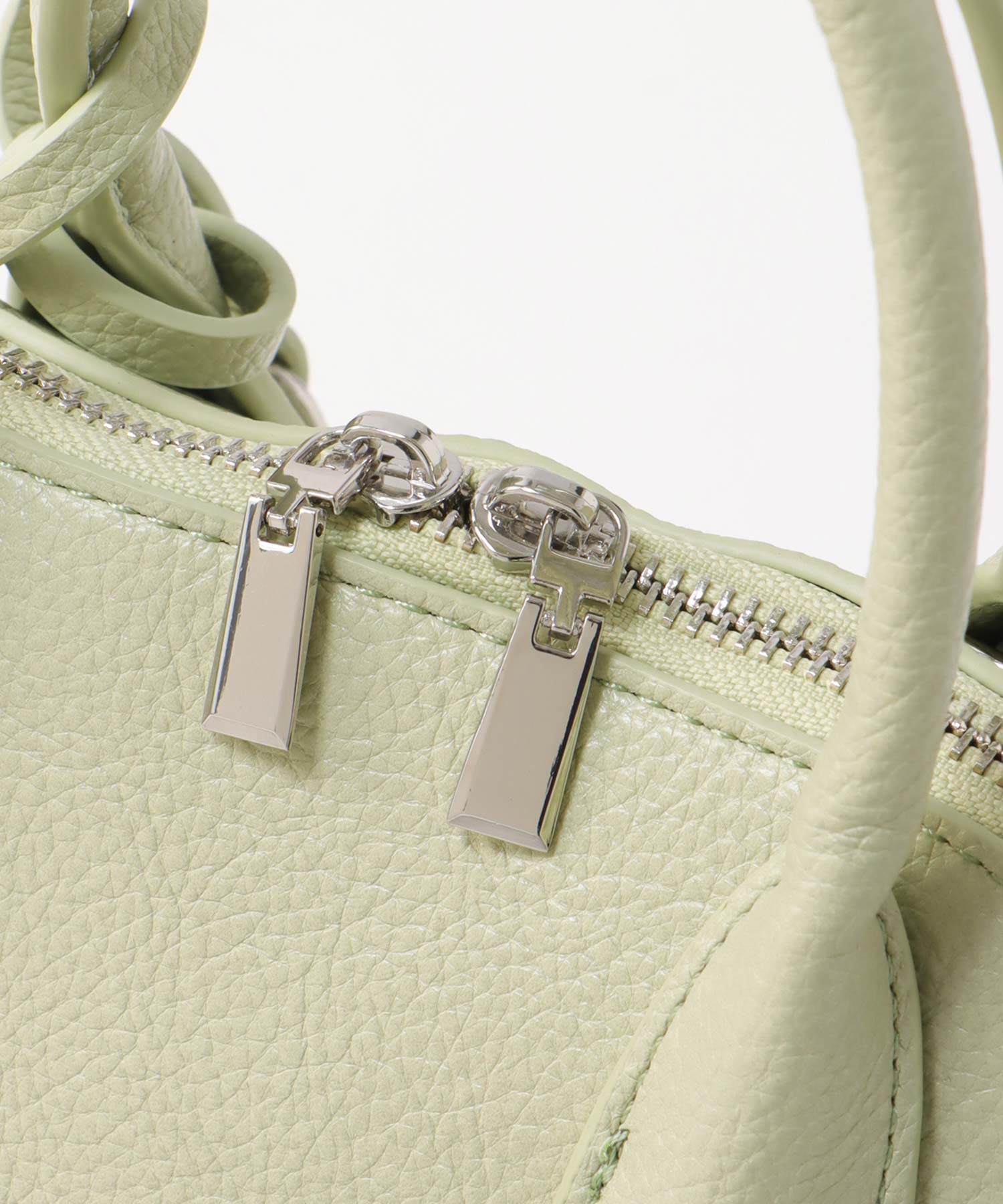 ポーチ付きシェル型ボストン