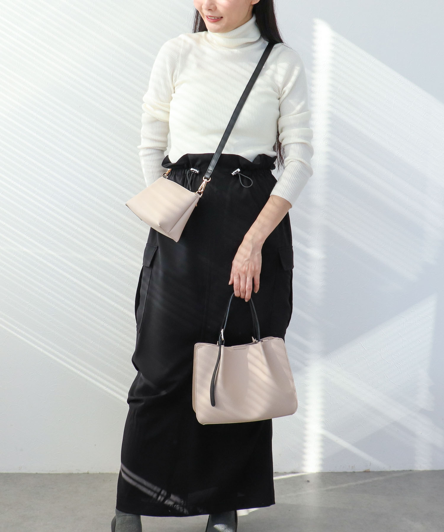 フェイクレザーショルダーバッグ付きスクエアトート