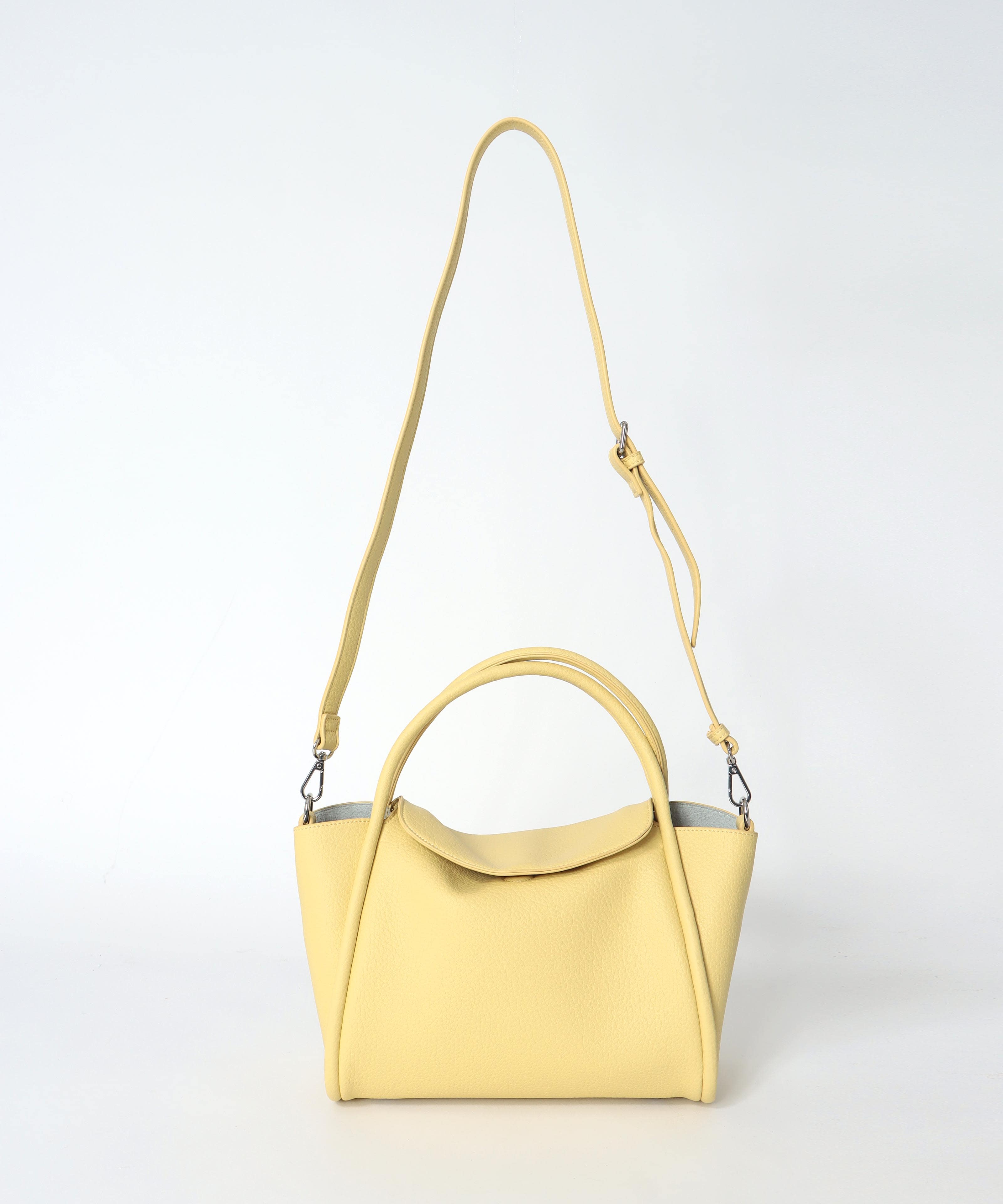 通しハンドルフラップトート