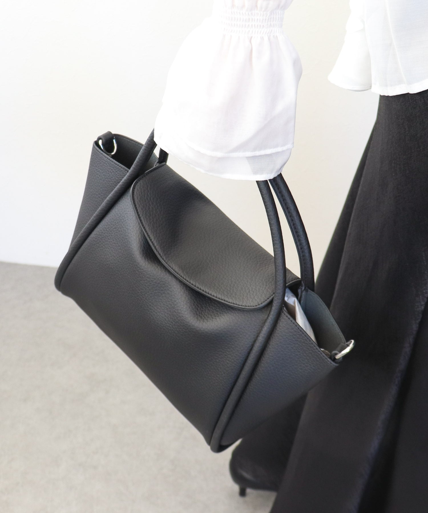 通しハンドルフラップトート