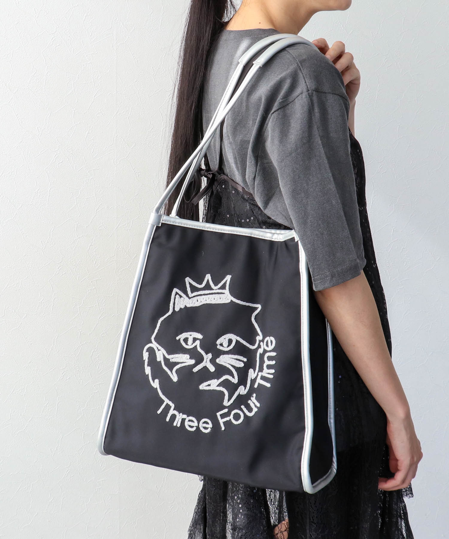 Three Four Time刺繍ナイロントート