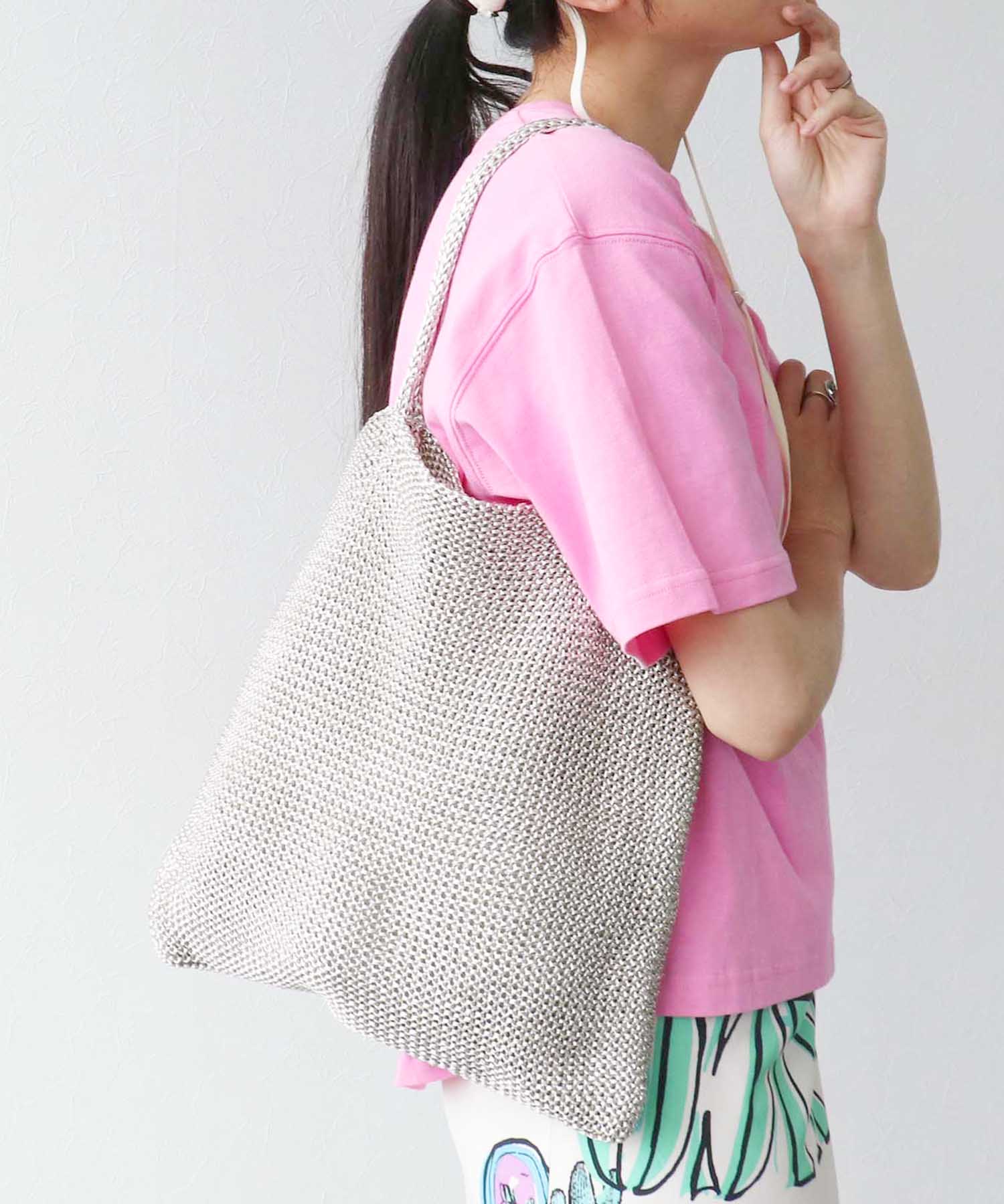 ラメ糸編みトート