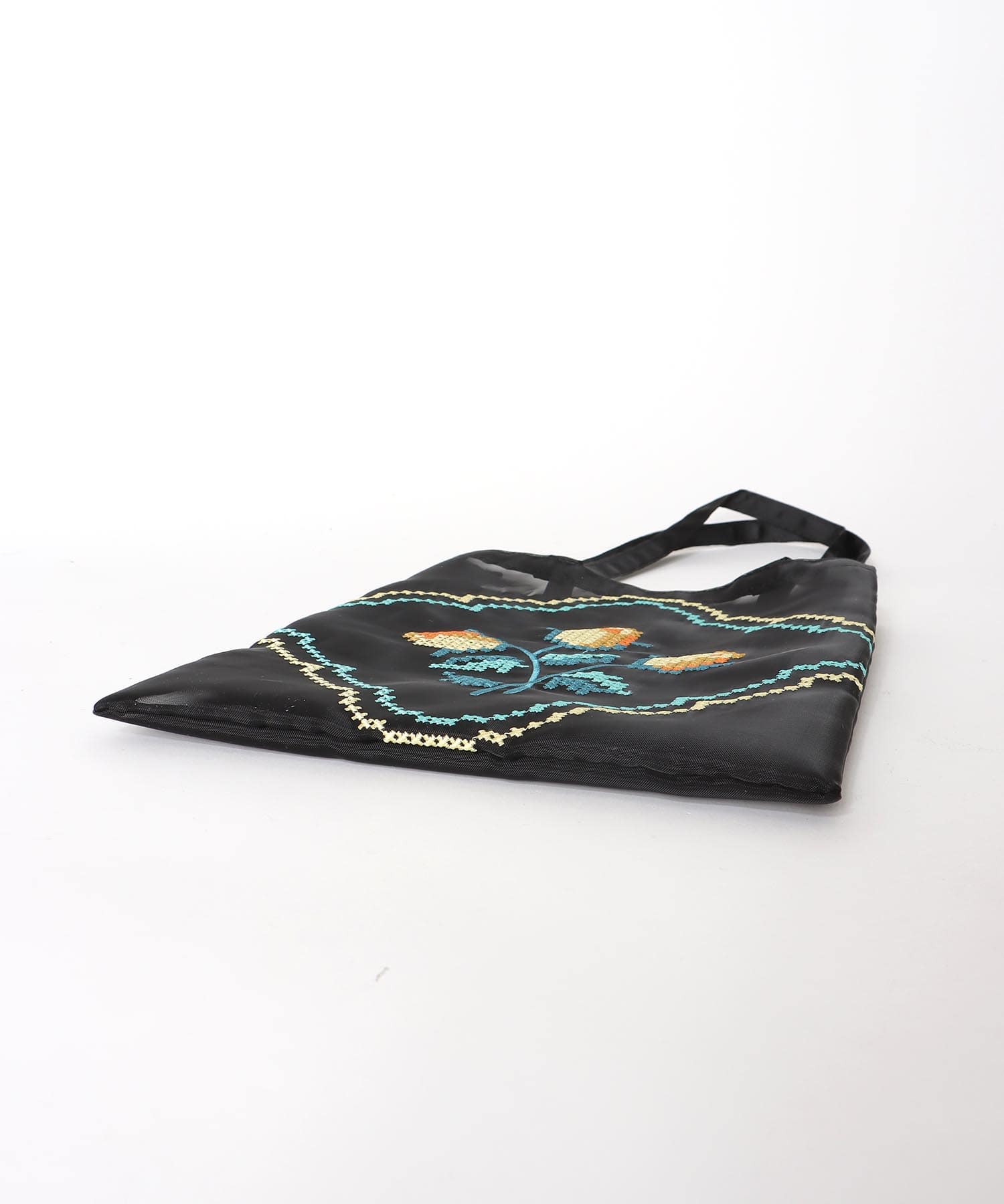 チュール刺繍トート