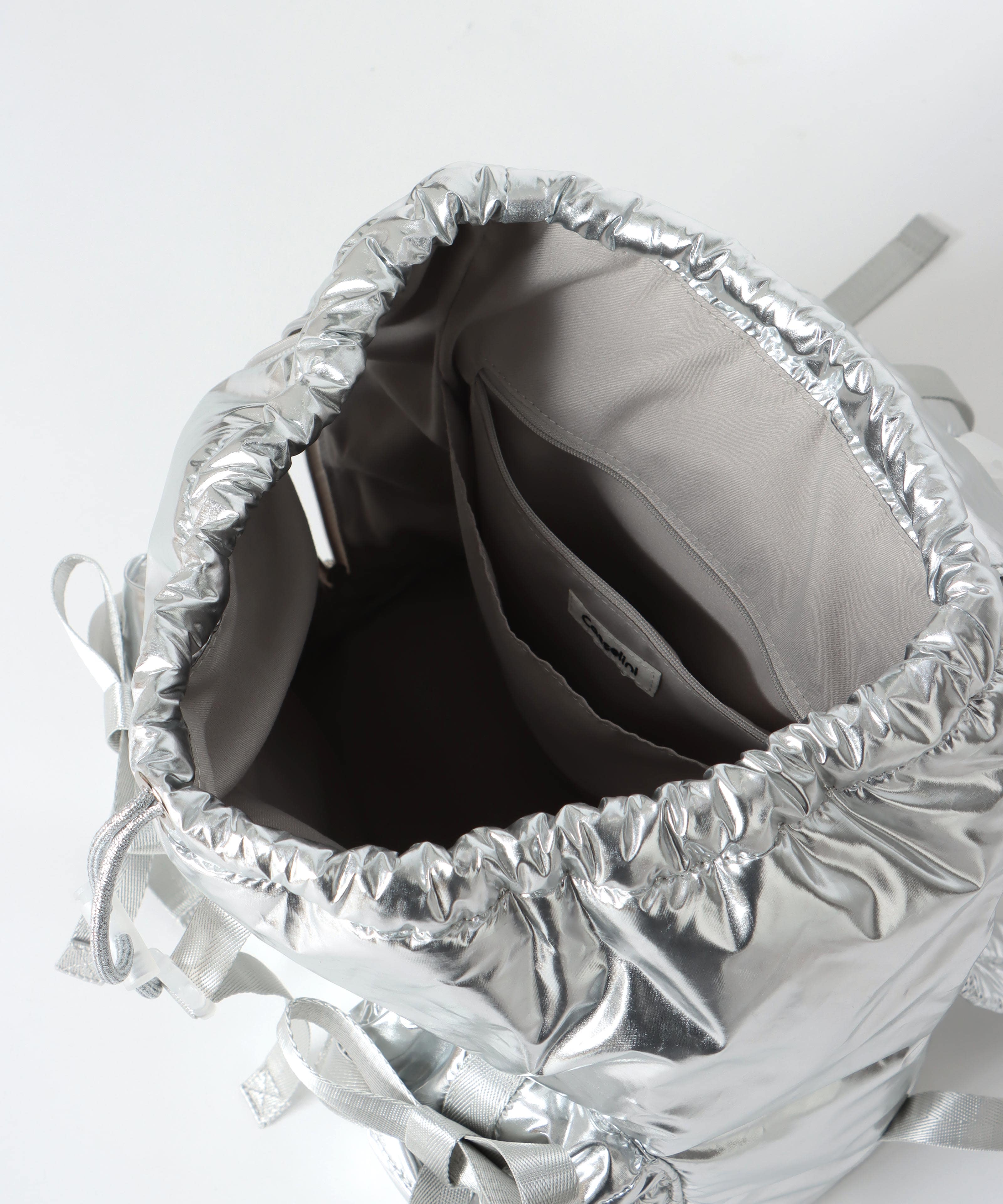 リボンバックパック