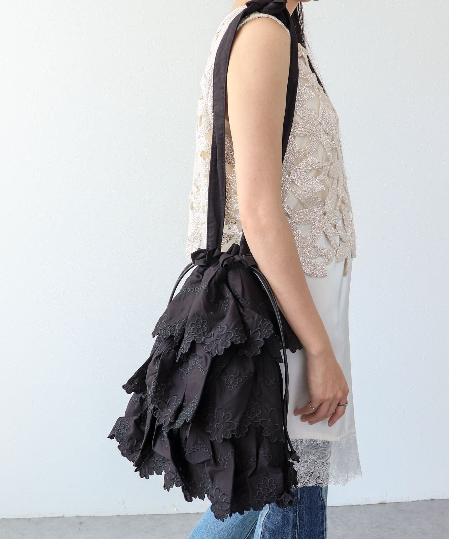 ＜一部店舗・WEB限定＞フラワーレースBAG