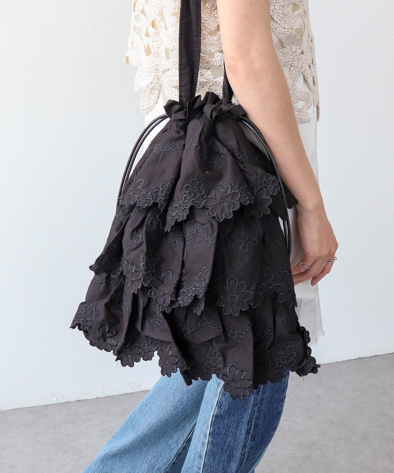 ＜一部店舗・WEB限定＞フラワーレースBAG