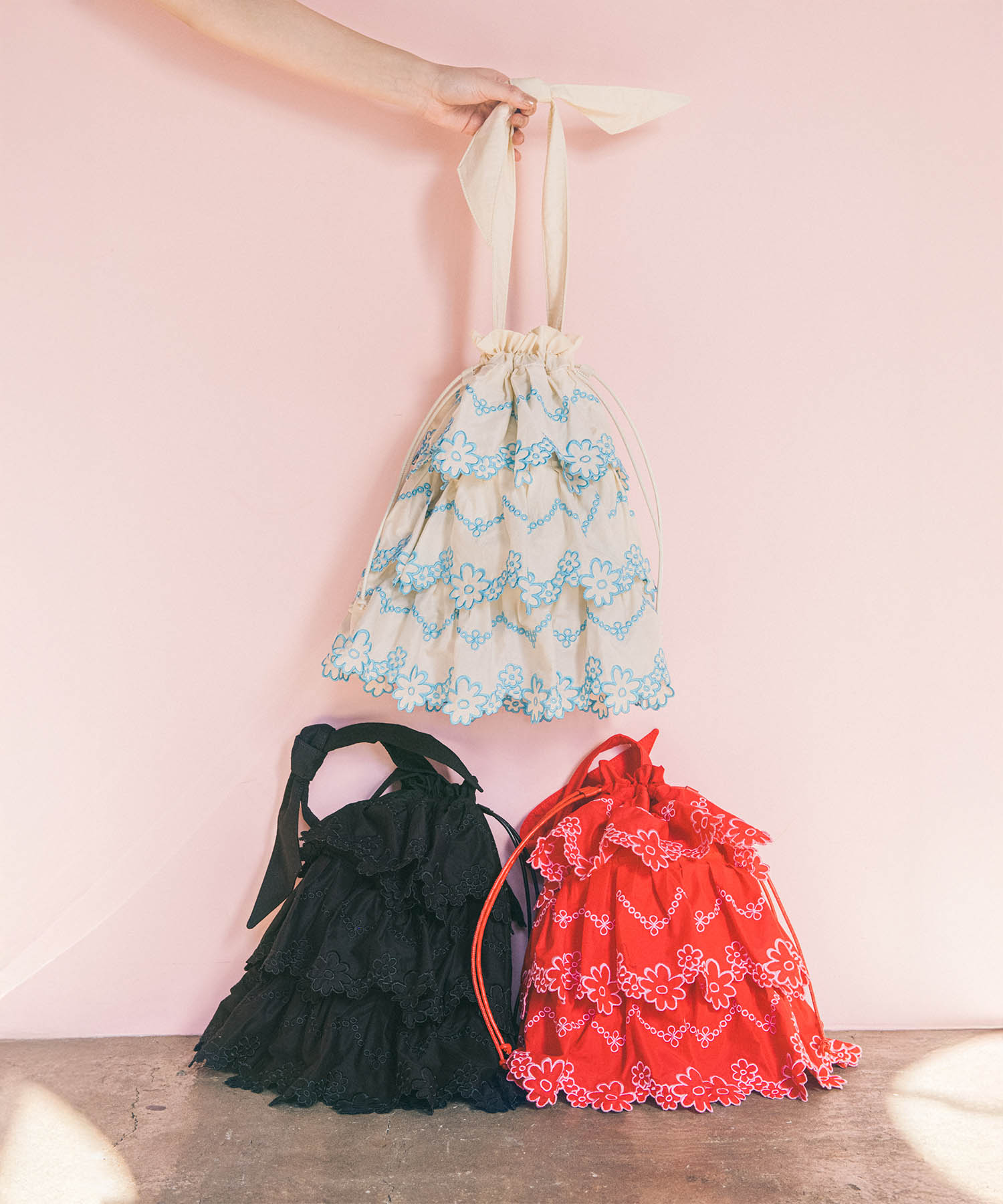 ＜一部店舗・WEB限定＞フラワーレースBAG