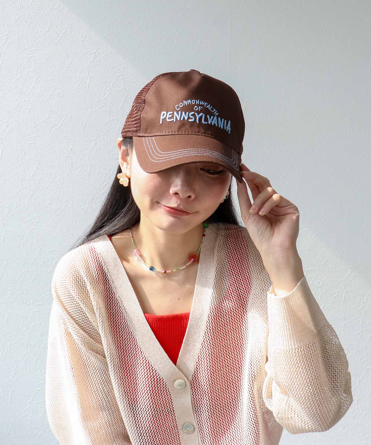 メッシュ刺繍キャップ