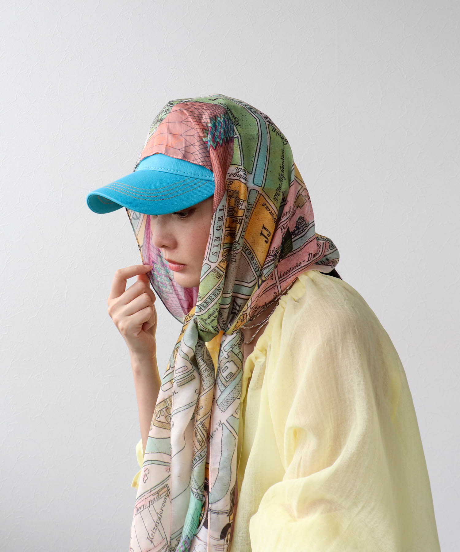 メッシュ刺繍キャップ