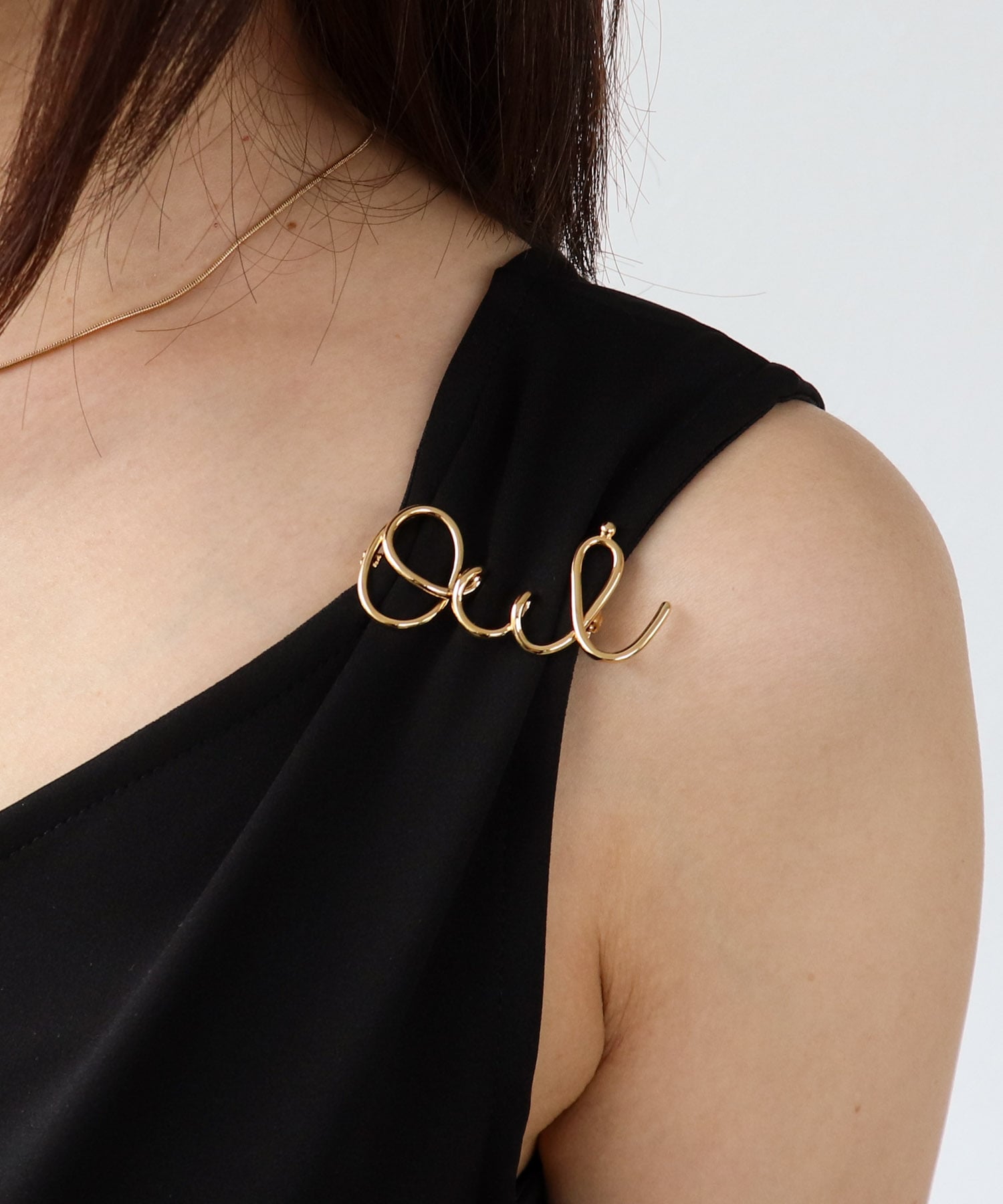 ＜WEB限定＞Oui ブローチ