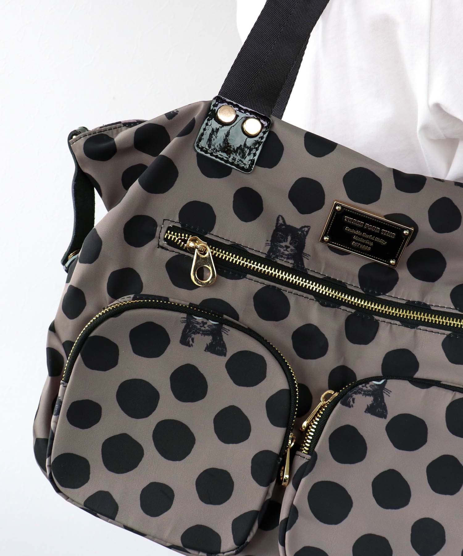 トリムパテントレザープリントBAG