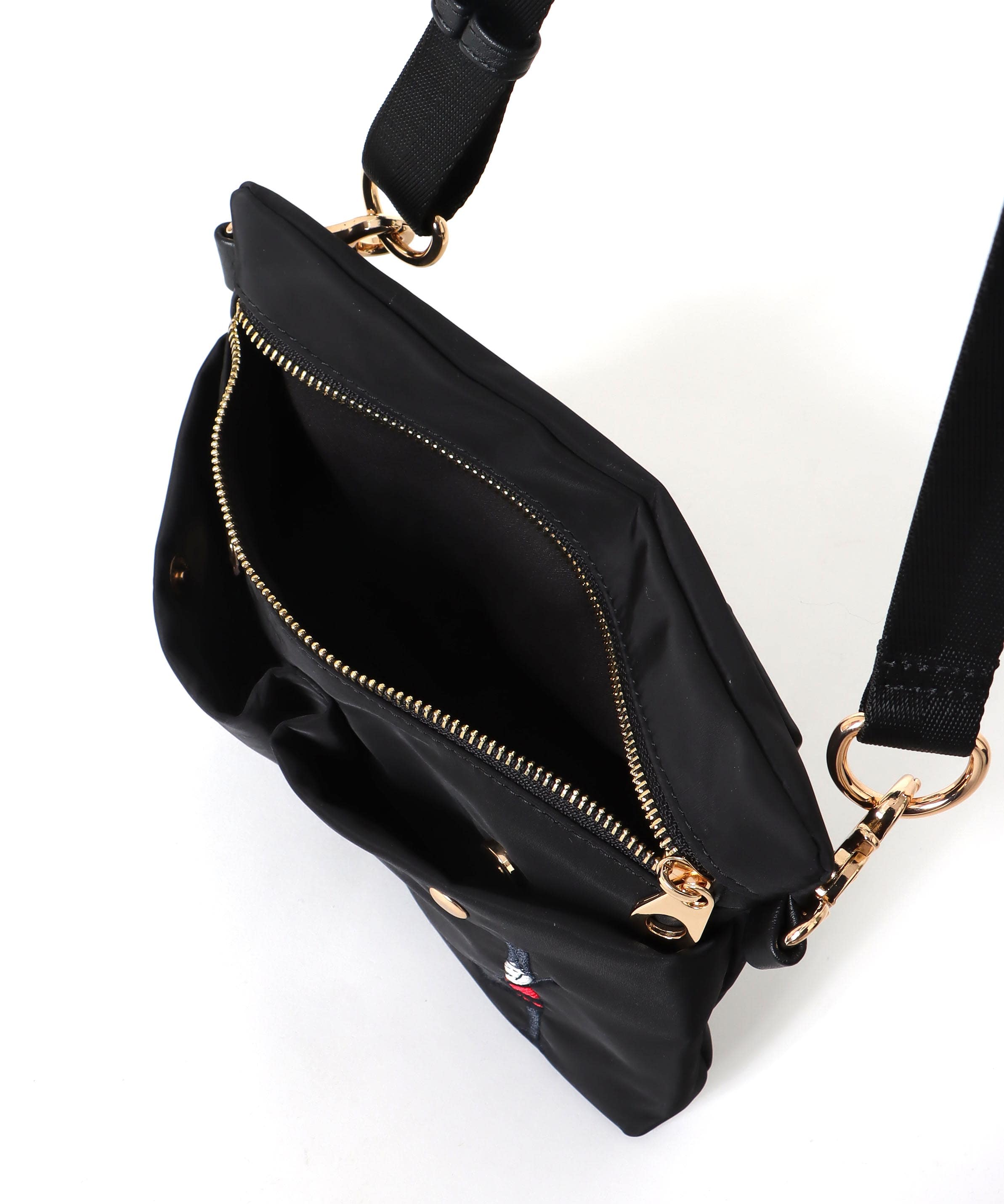 ショルダーポーチ付き刺繍4WAYナイロンリュック