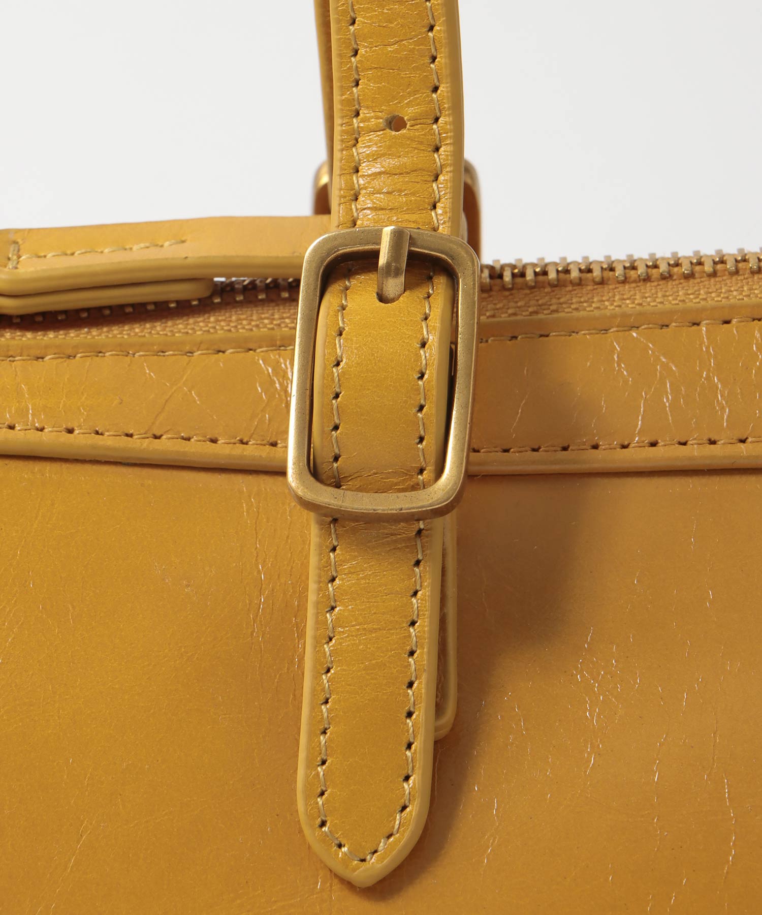 牛革横長ベルトショルダー