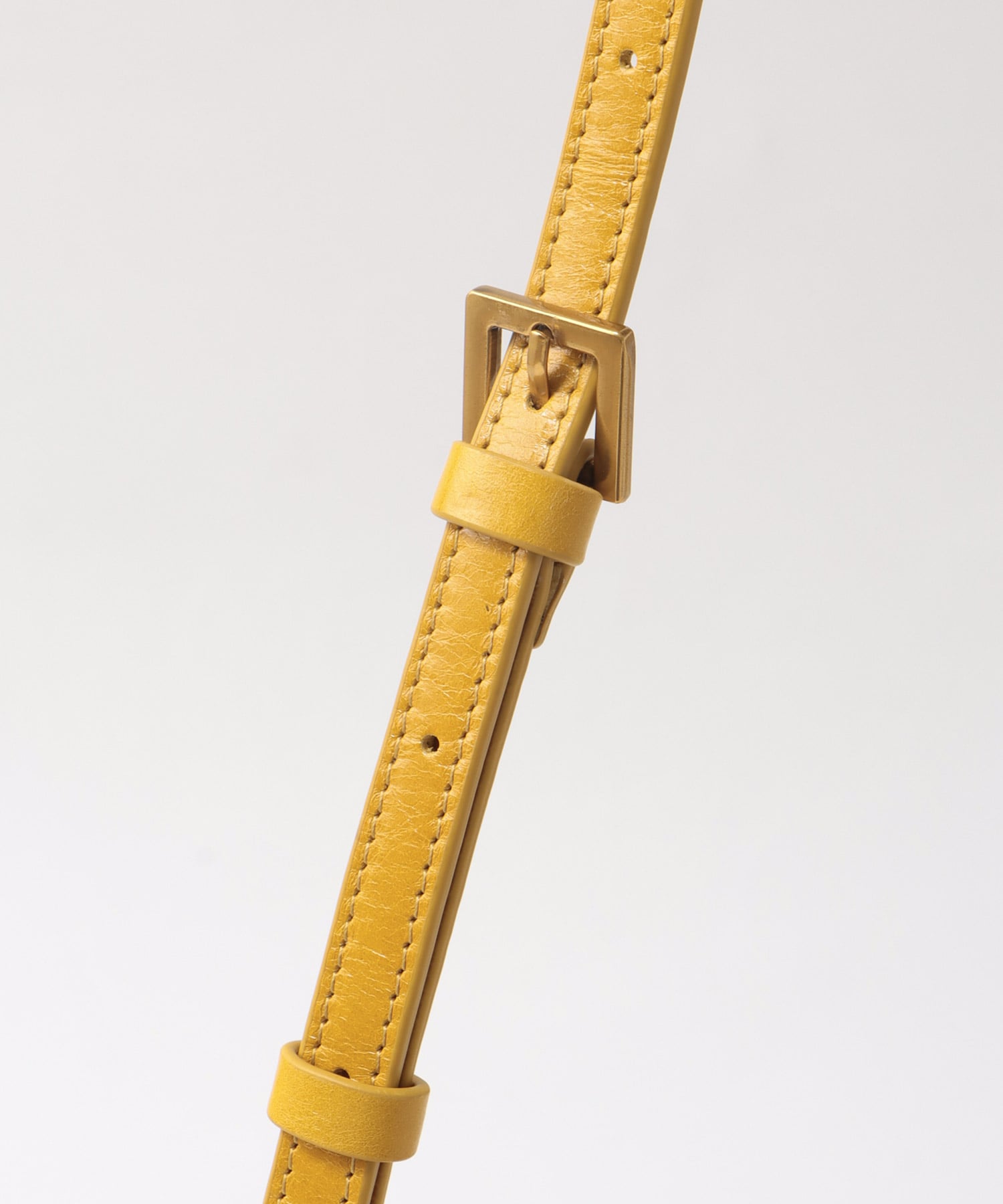 牛革横長ベルトショルダー