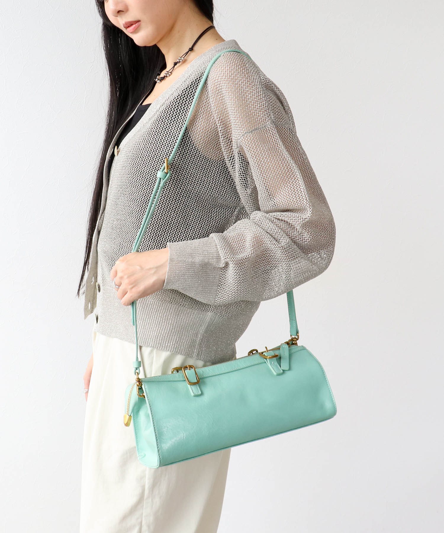 牛革横長ベルトショルダー