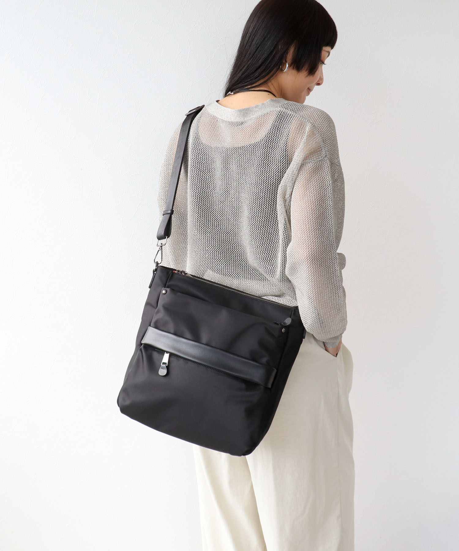 トリムレザーナイロンマチ付きトート