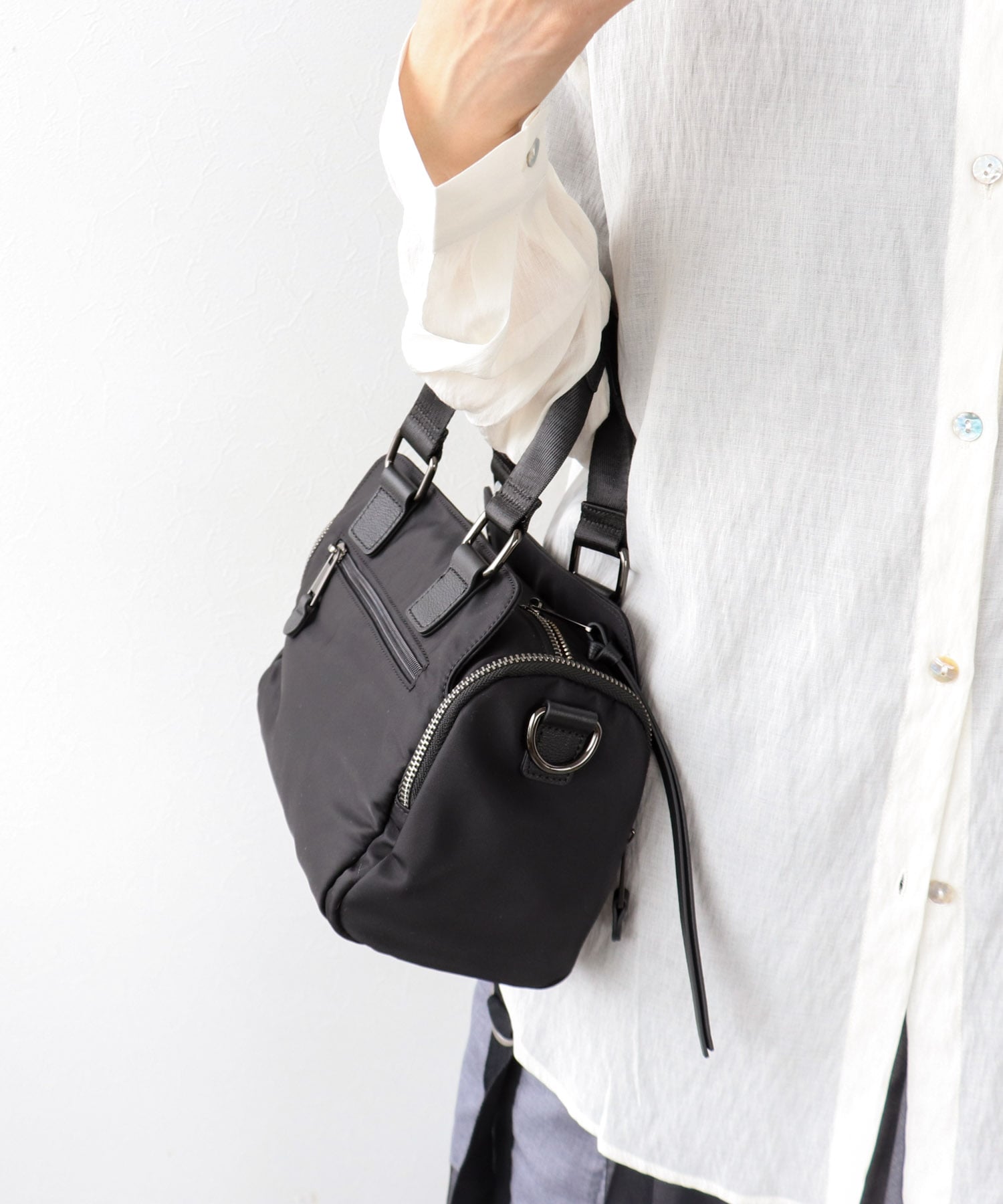 トリムレザーサイドポケットミニボストン