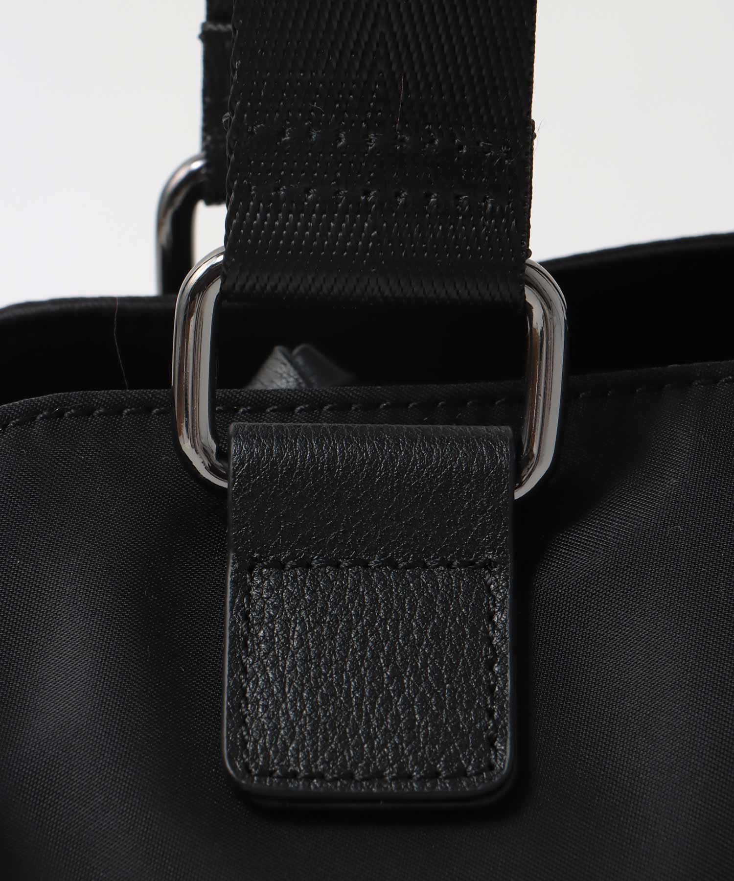 トリムレザーサイドポケットミニボストン