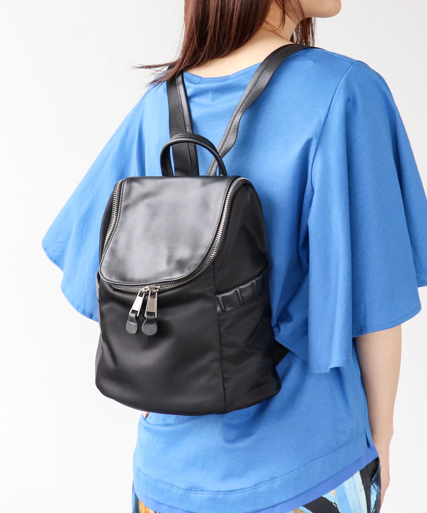 トリムレザーナイロンリュック