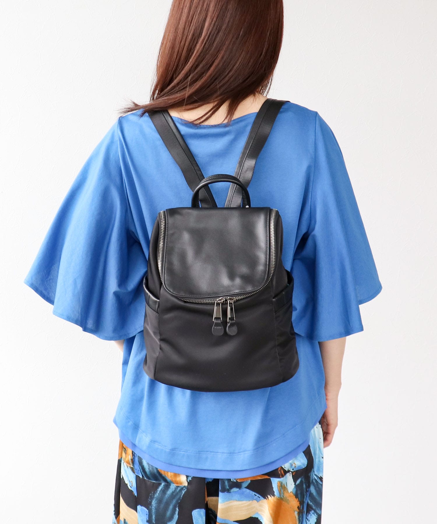 トリムレザーナイロンリュック