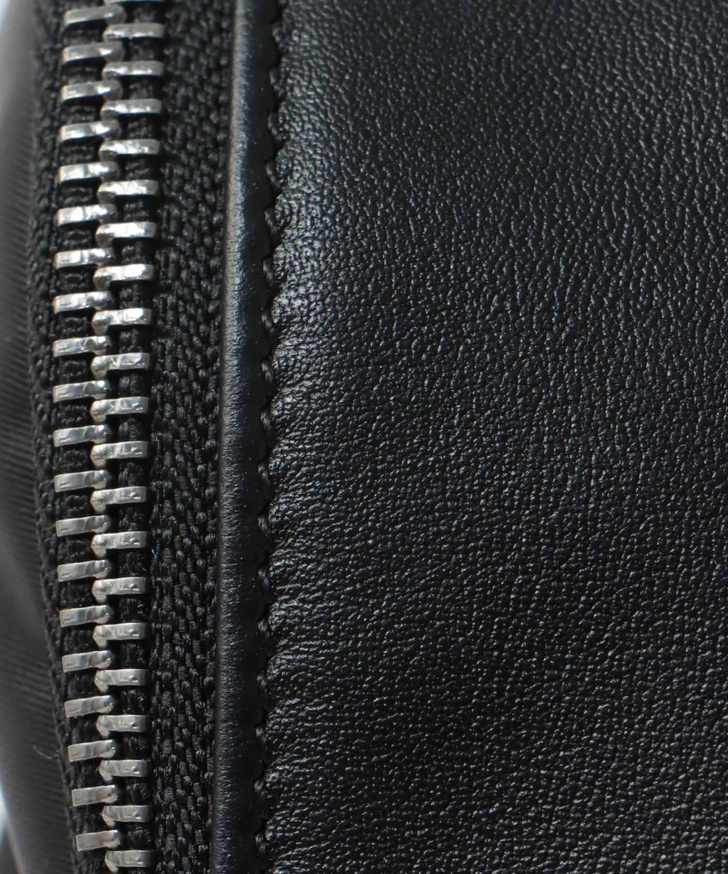 トリムレザーナイロンリュック