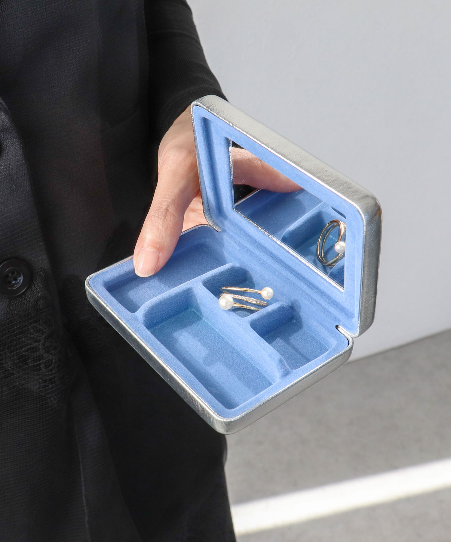 【JOliJOli】FTキャリング刺繍コンパクトケース