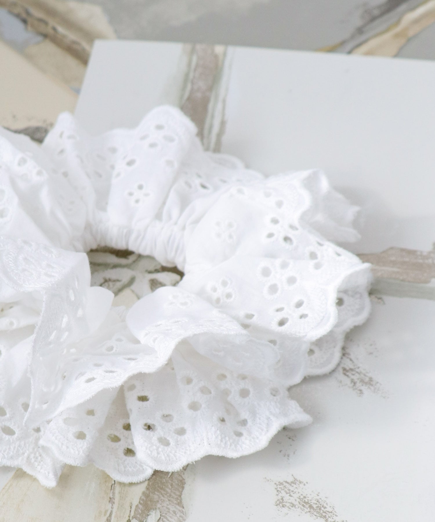 スカラップレースシュシュ