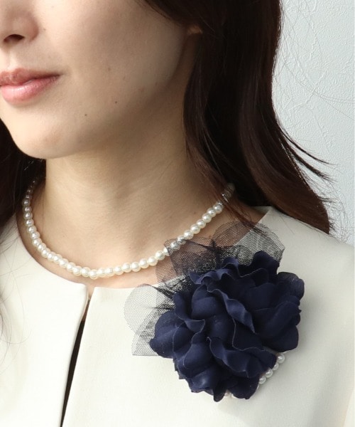 フリル×パールコサージュ