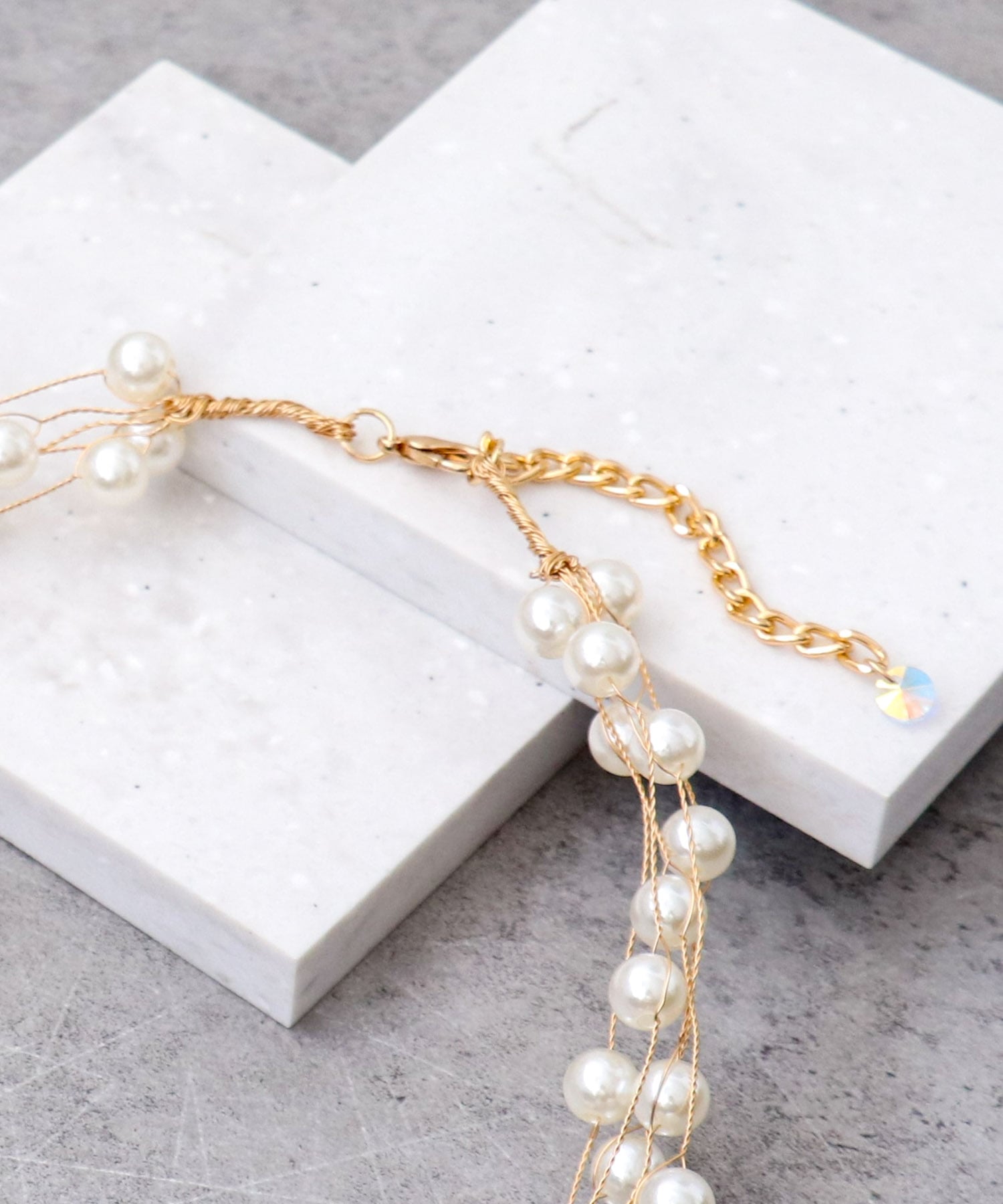 ワイヤーパールチョーカー