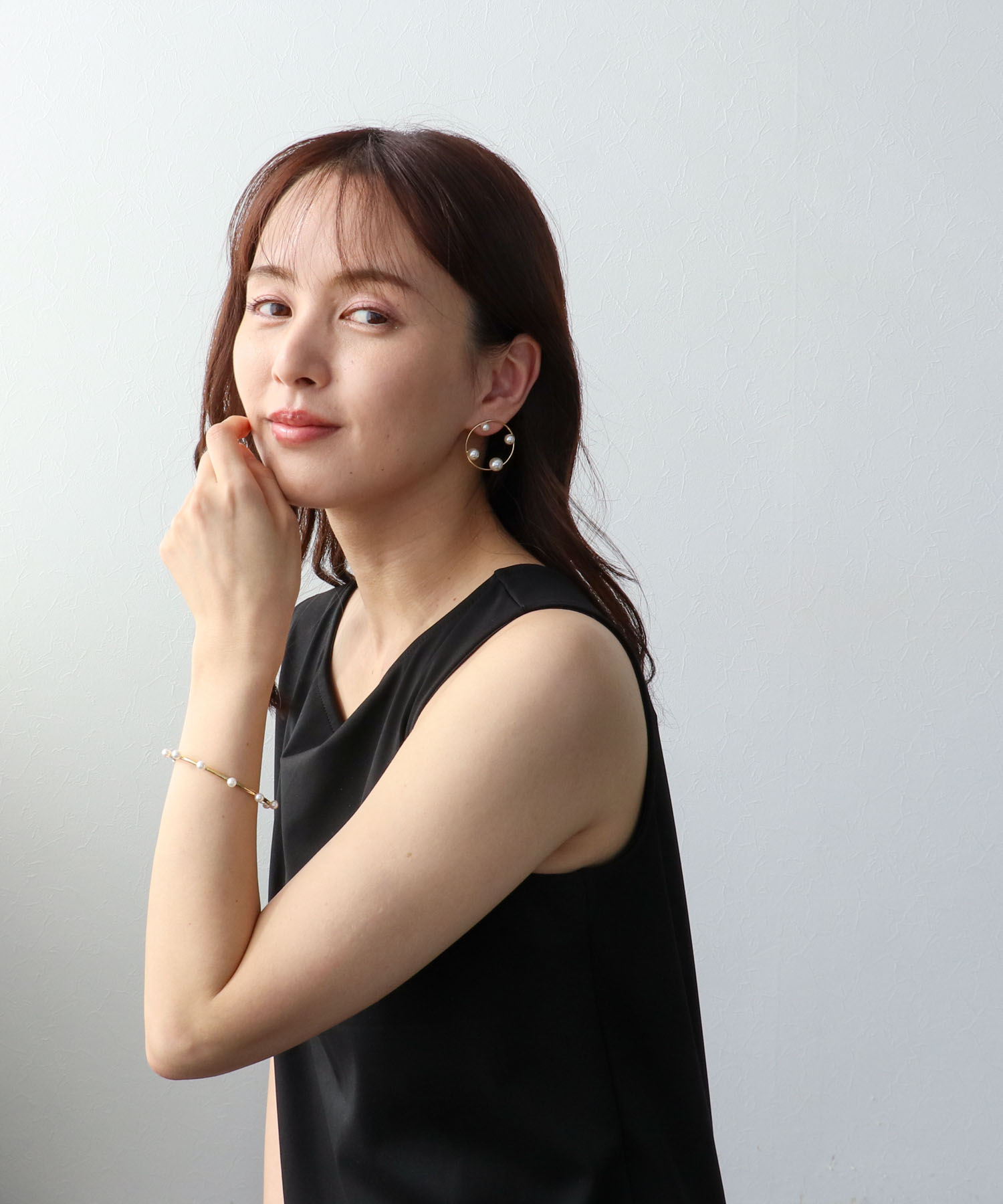 ドットパールフレームピアス