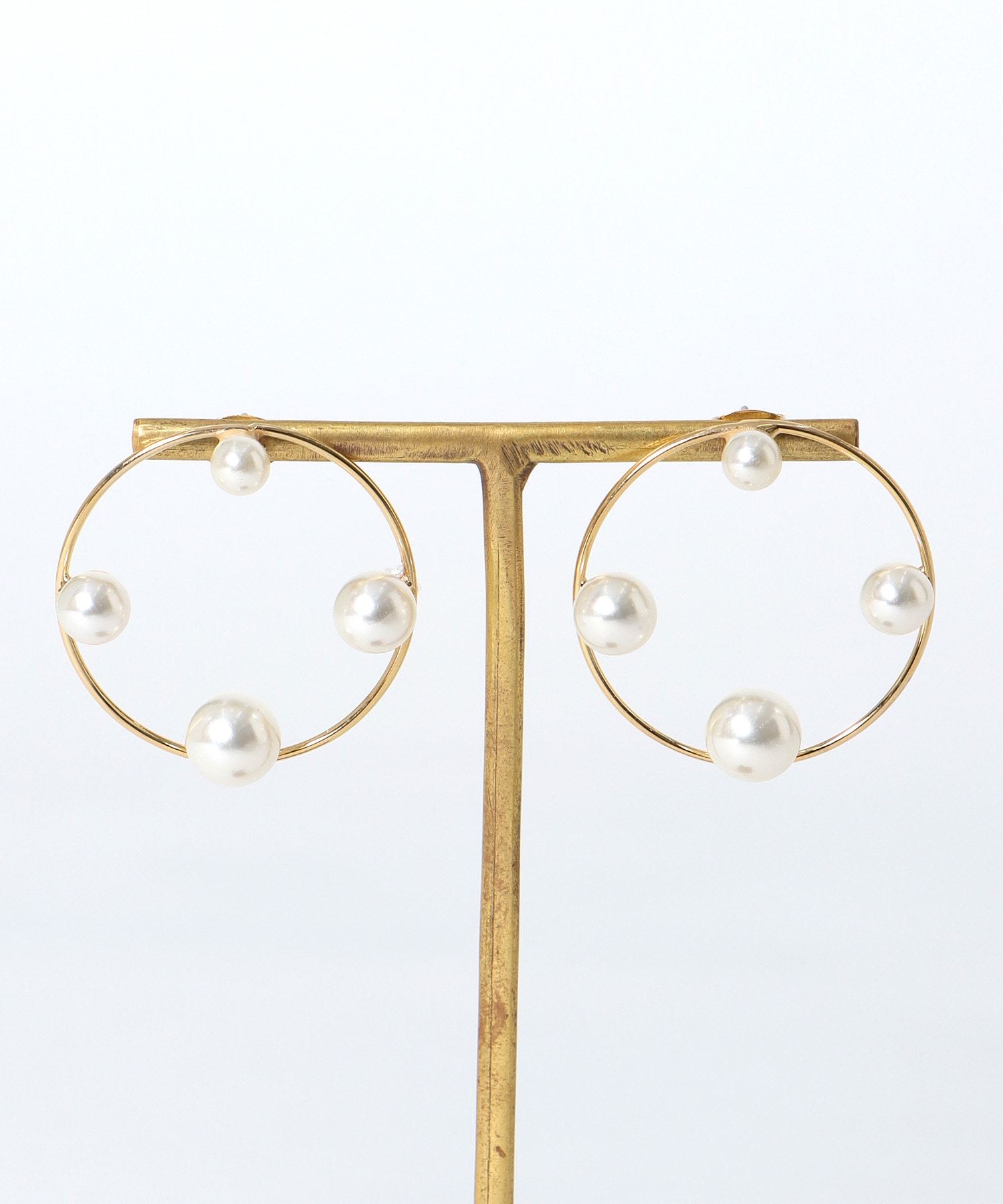 ドットパールフレームピアス