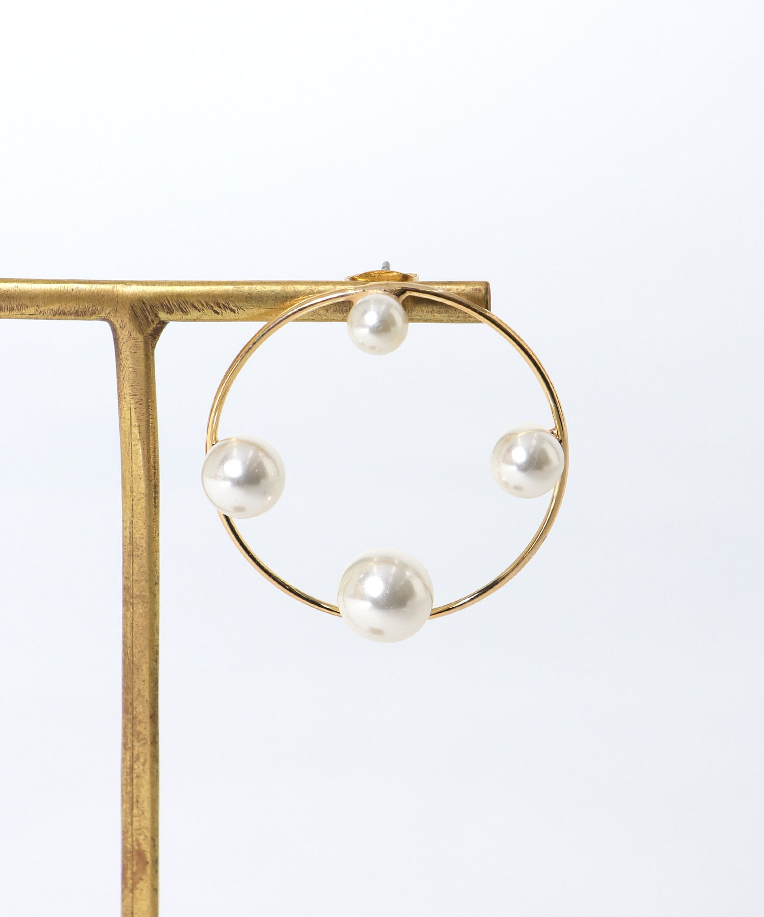 ドットパールフレームピアス